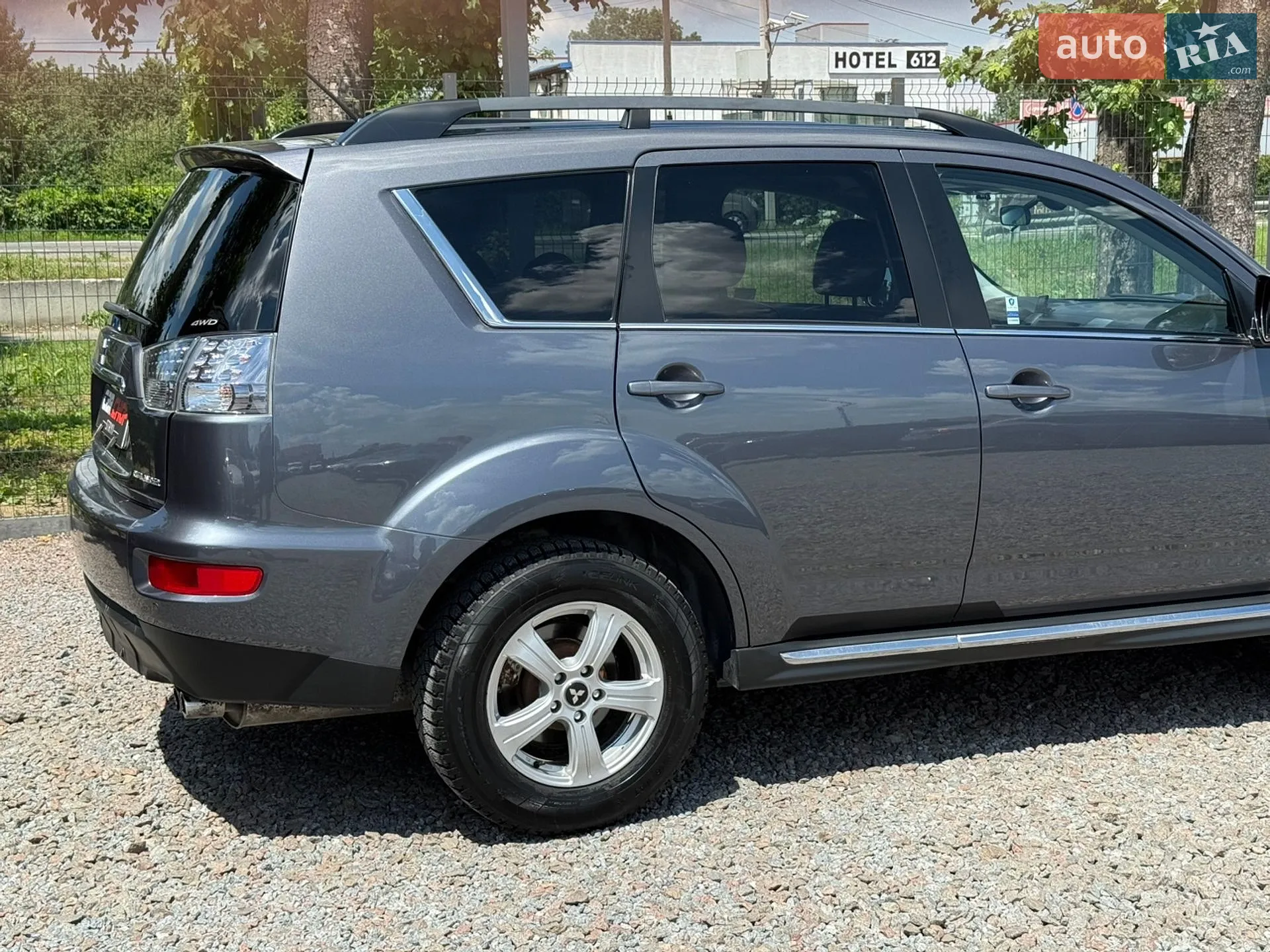 2012 Mitsubishi Outlander - мініатюра 16