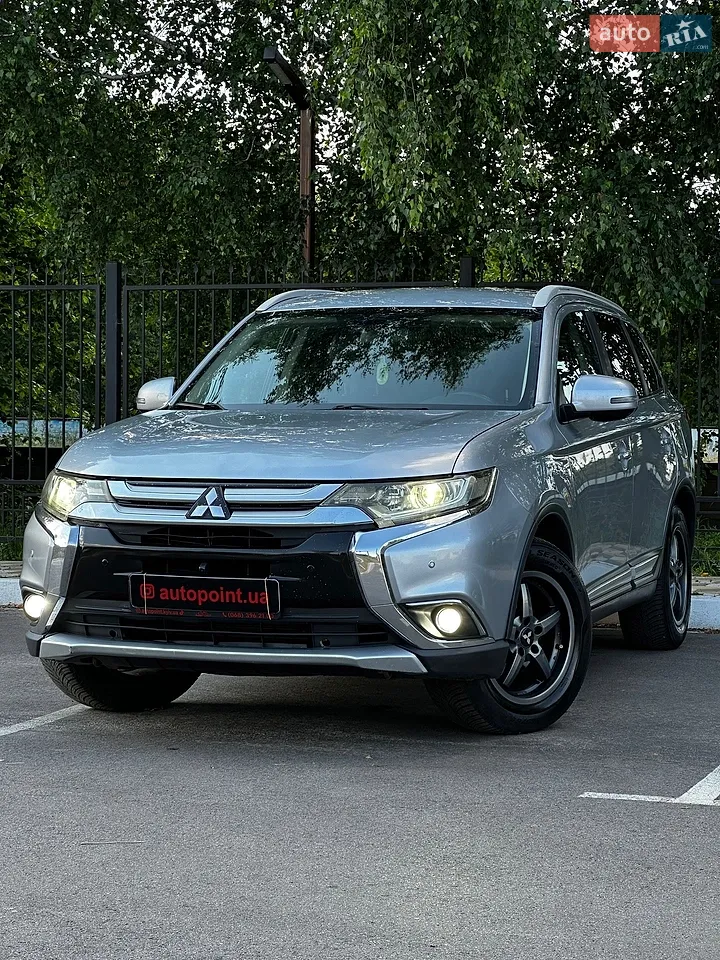 2016 Mitsubishi Outlander - мініатюра 17