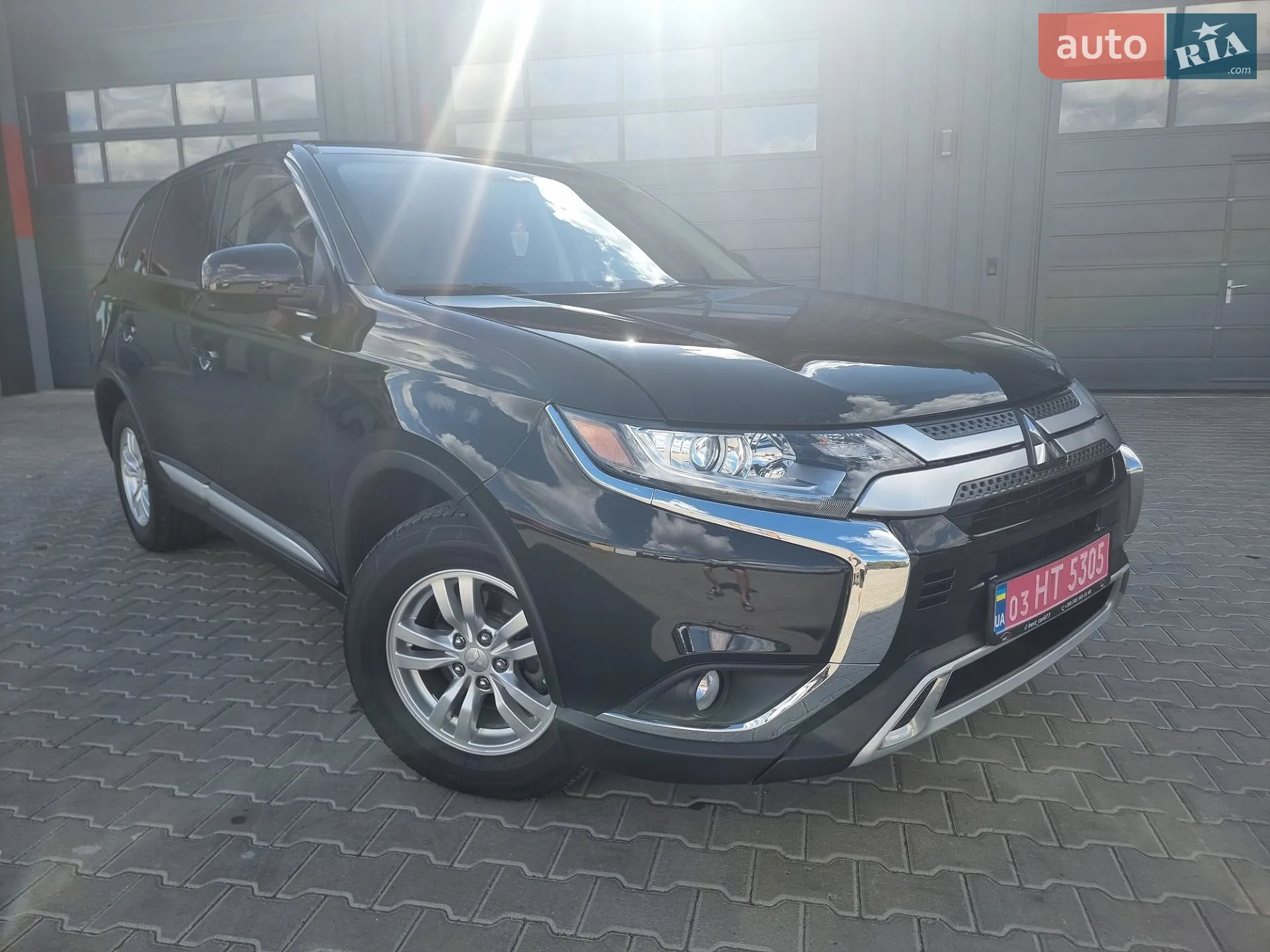 2020 Mitsubishi Outlander - мініатюра 3