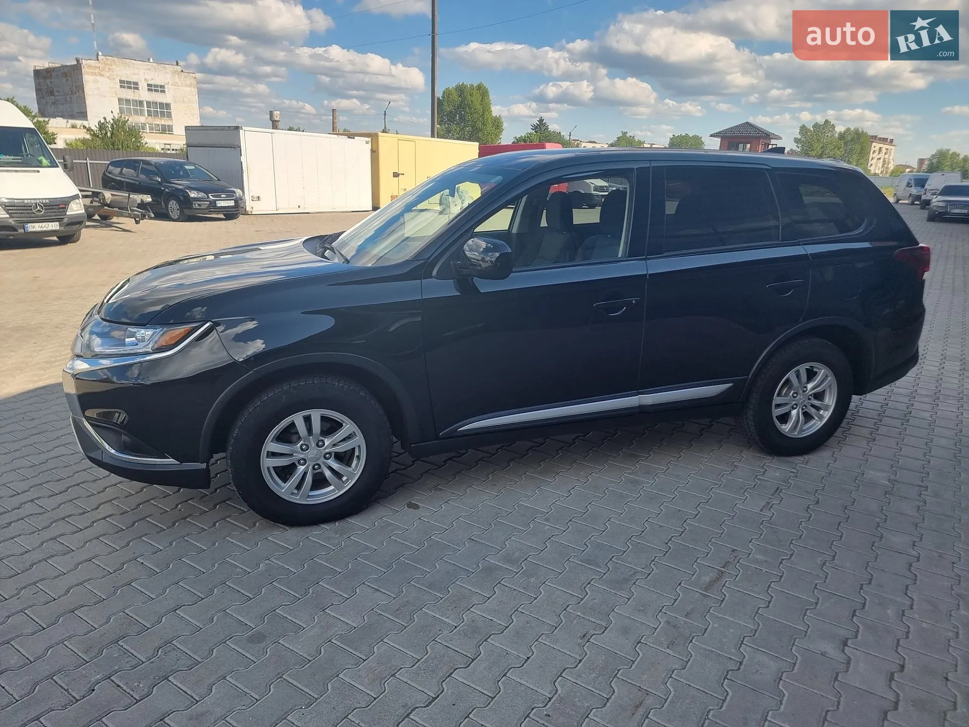 2020 Mitsubishi Outlander - мініатюра 5