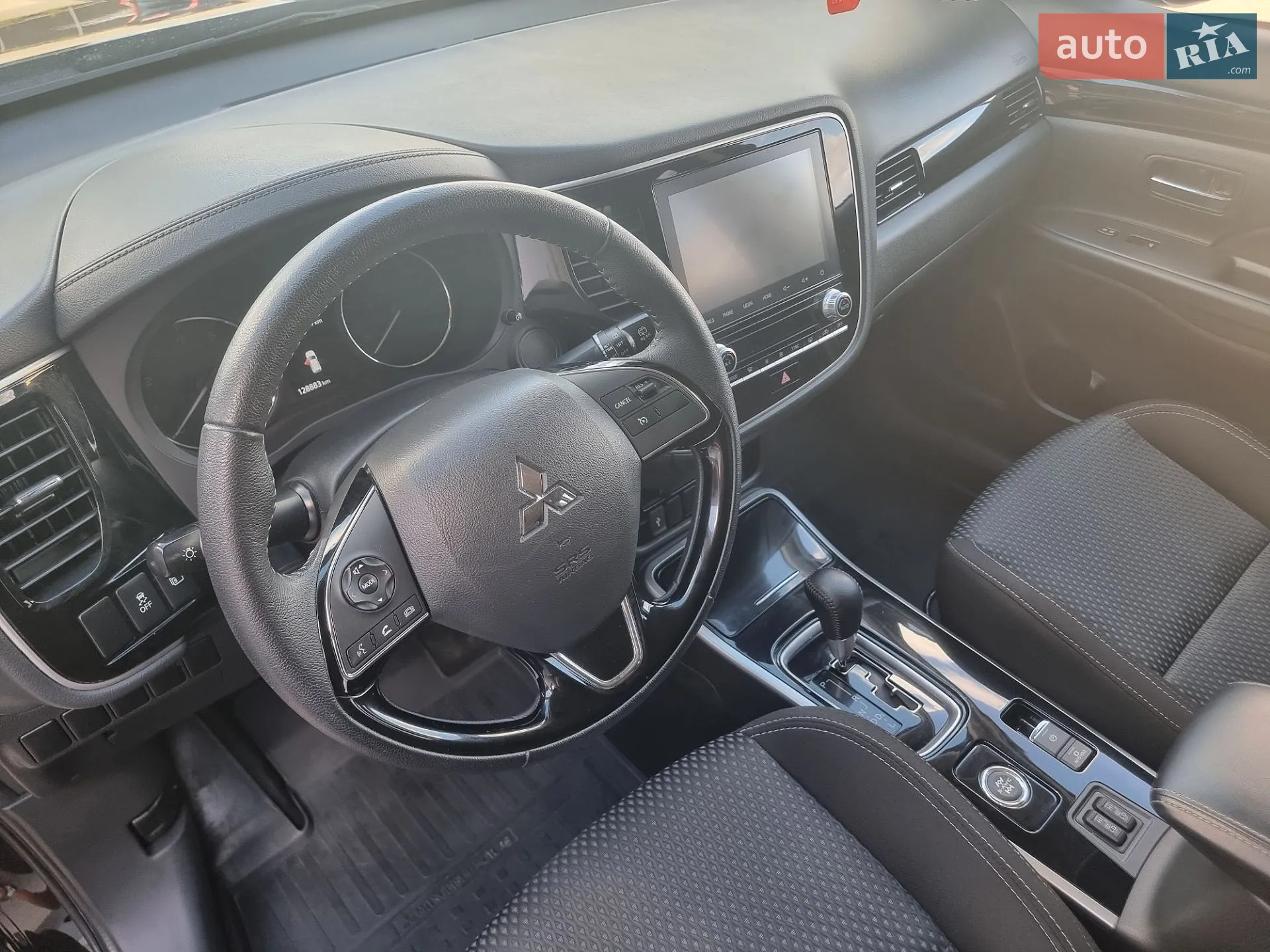 2020 Mitsubishi Outlander - мініатюра 23