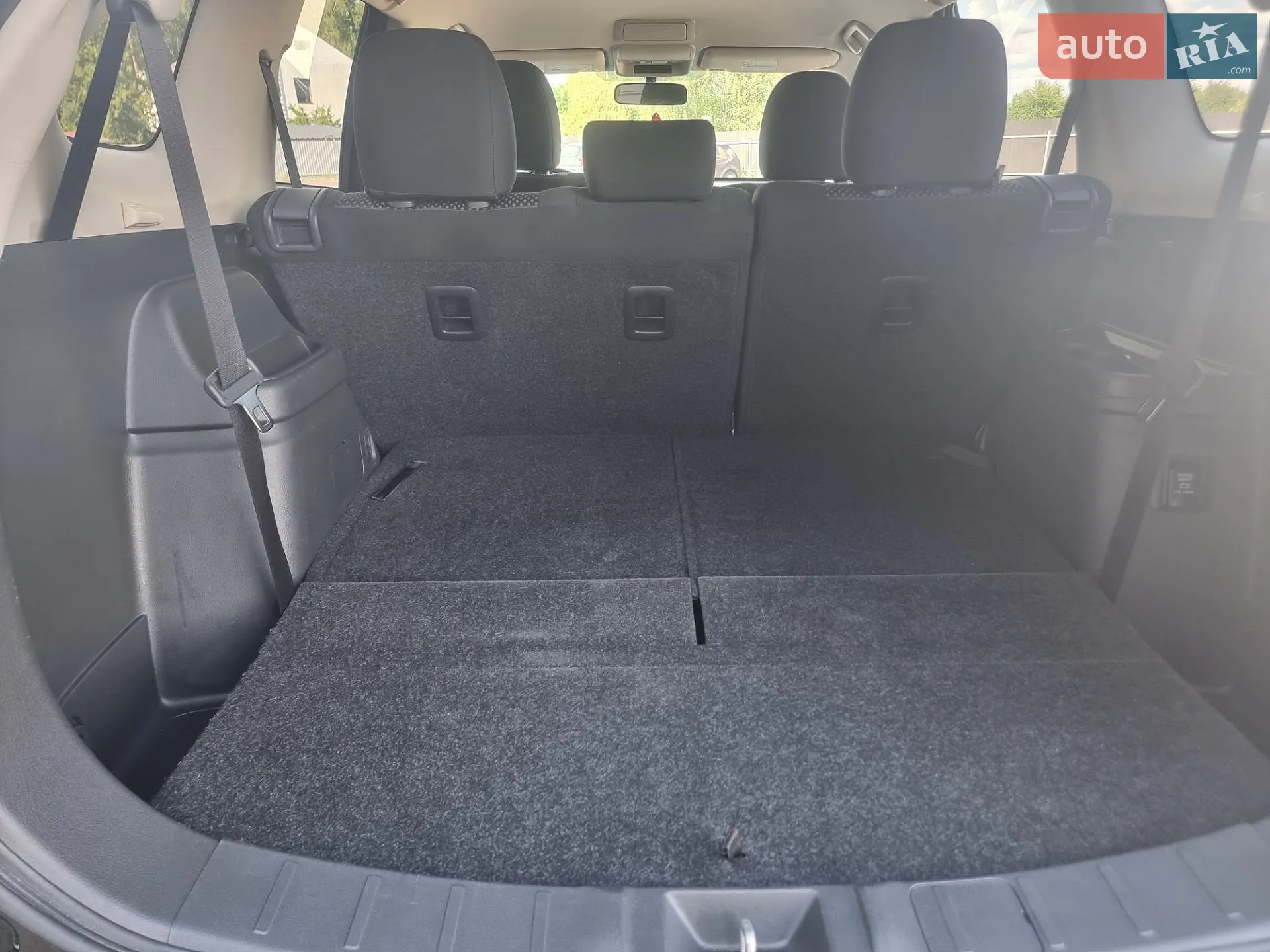 2020 Mitsubishi Outlander - мініатюра 39