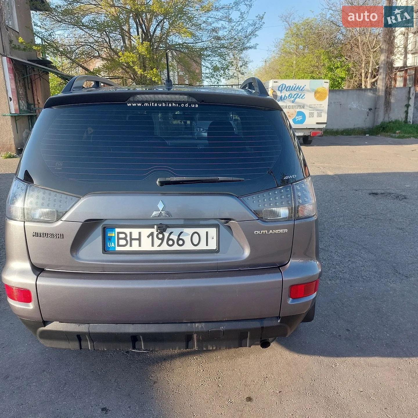 2011 Mitsubishi Outlander - мініатюра 2