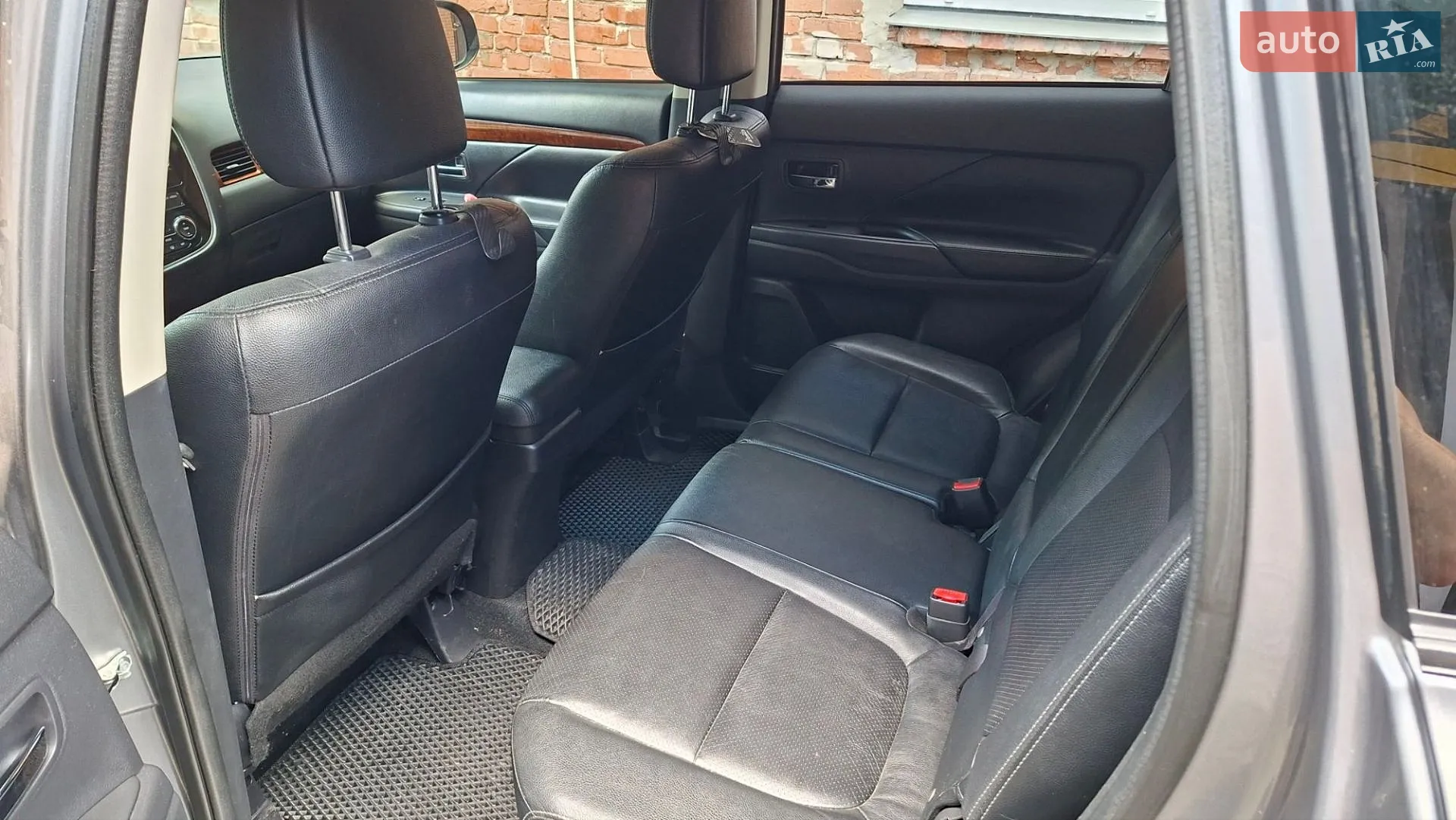 2014 Mitsubishi Outlander - мініатюра 20