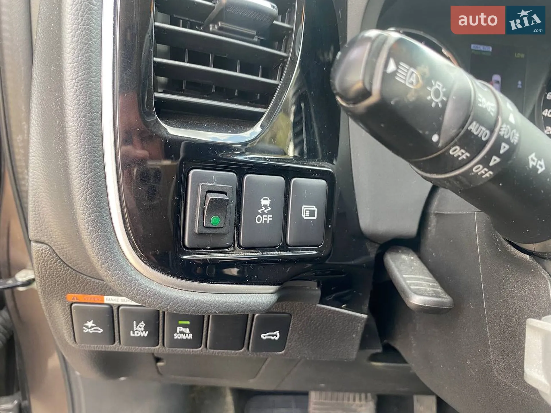 2018 Mitsubishi Outlander - мініатюра 12