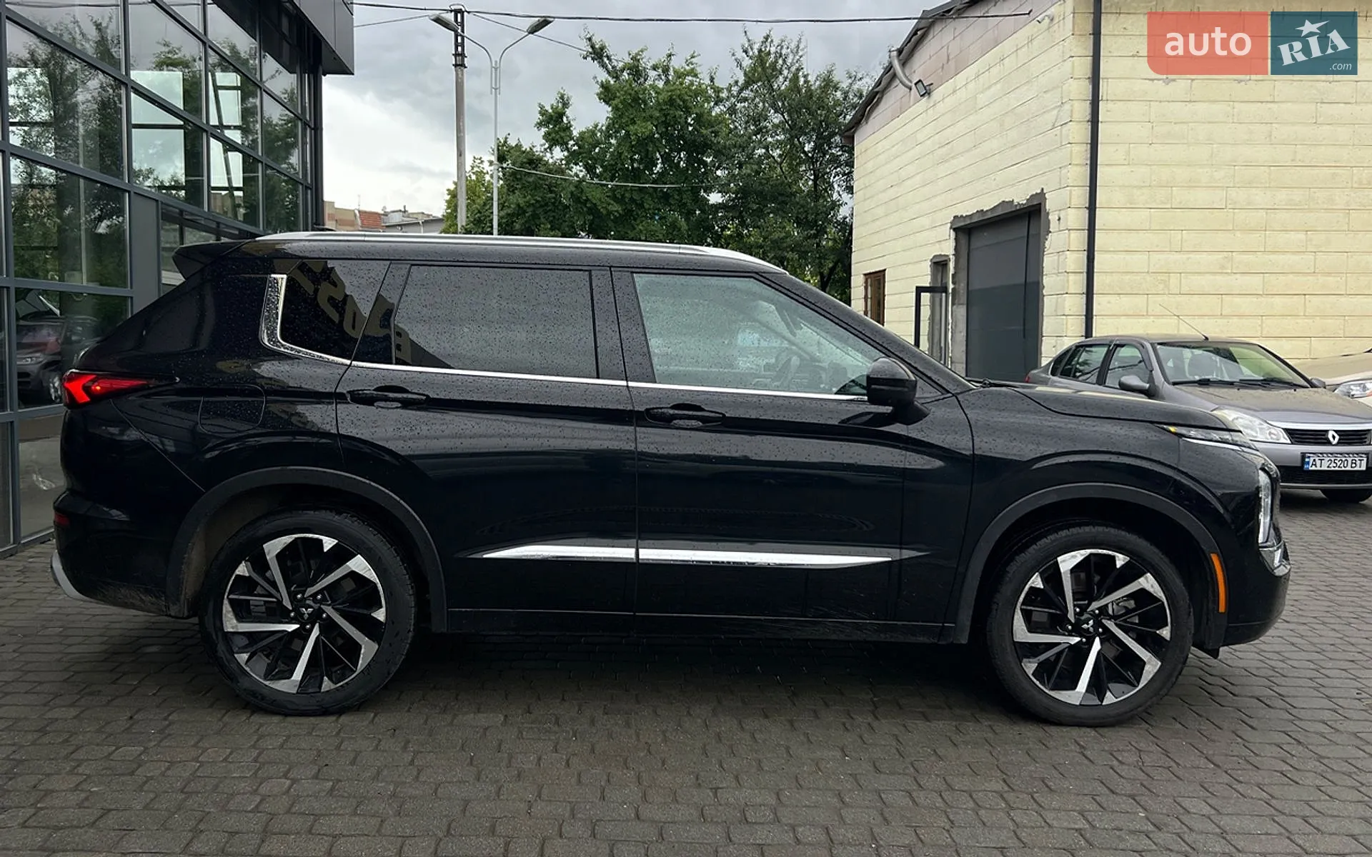 2023 Mitsubishi Outlander - мініатюра 8