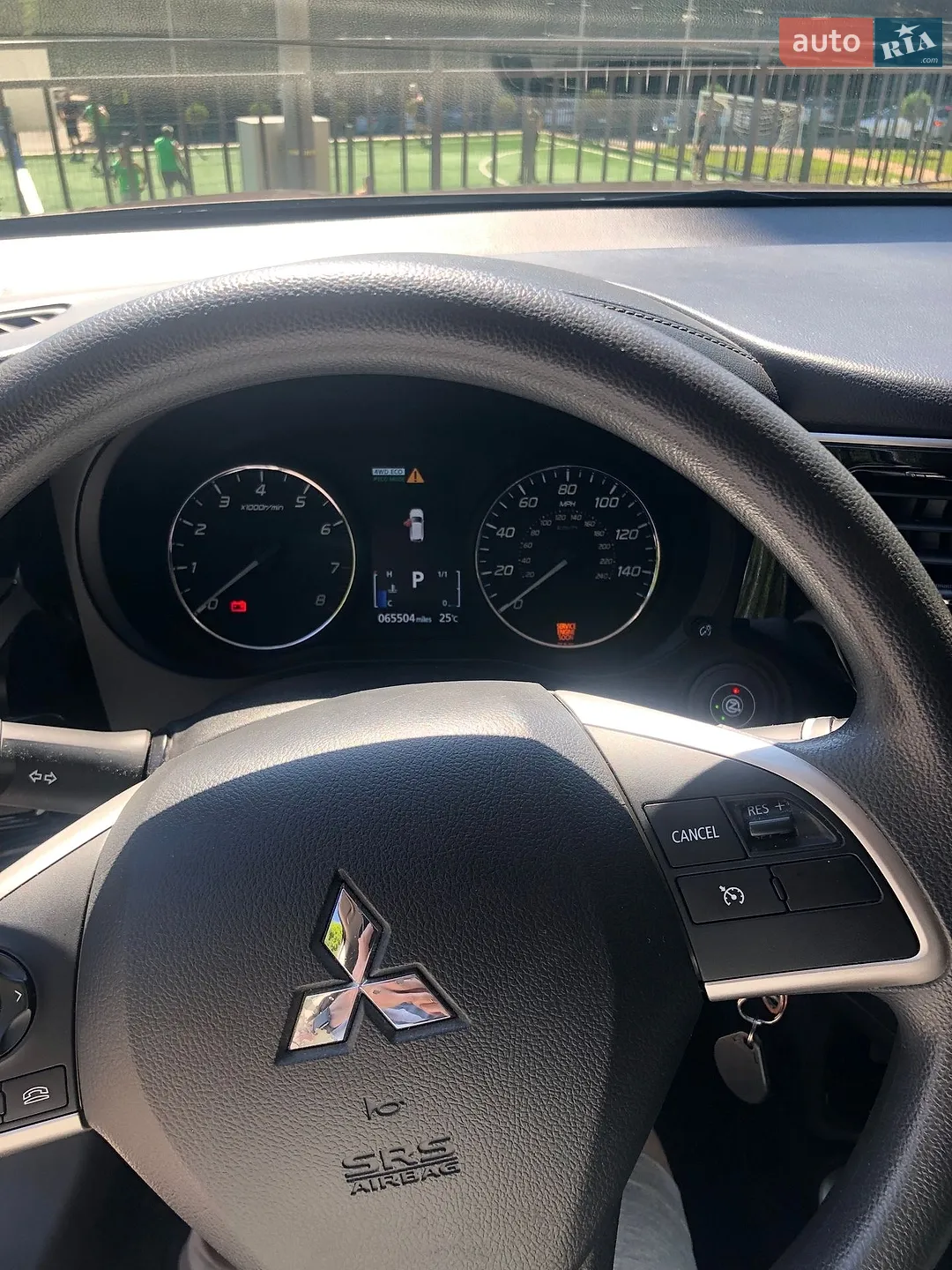 2017 Mitsubishi Outlander - мініатюра 16