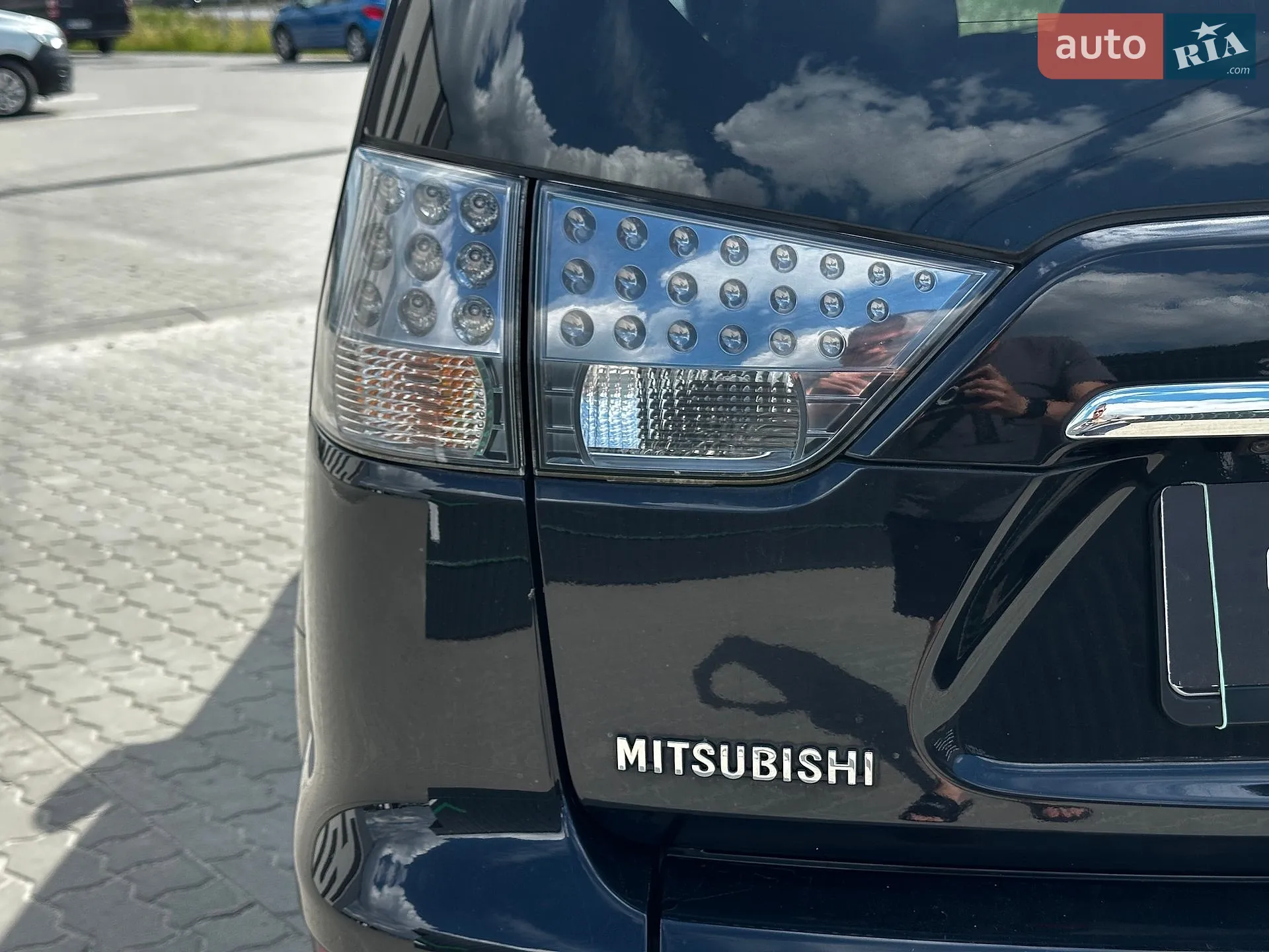 2010 Mitsubishi Outlander - мініатюра 11