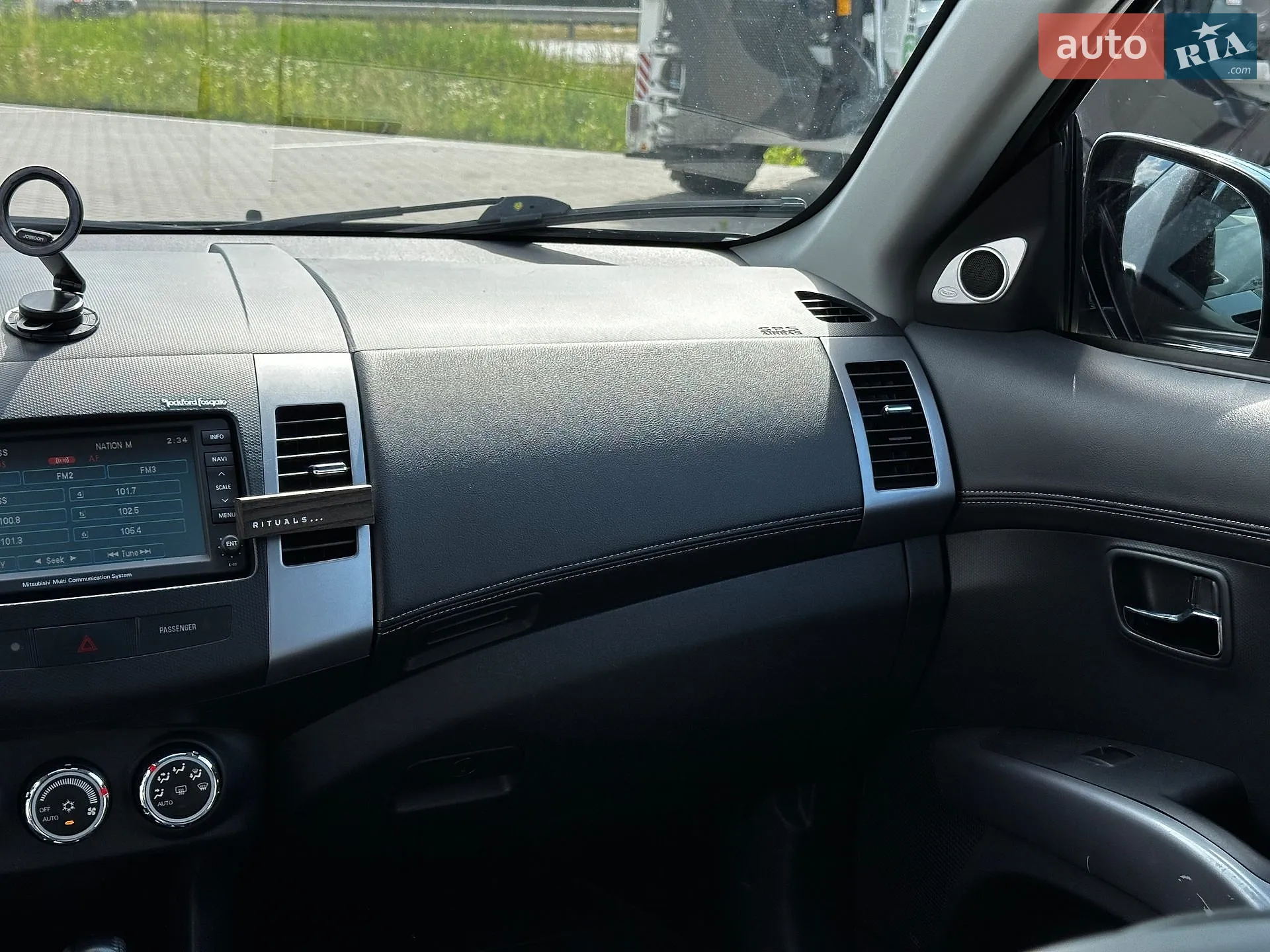 2010 Mitsubishi Outlander - мініатюра 39