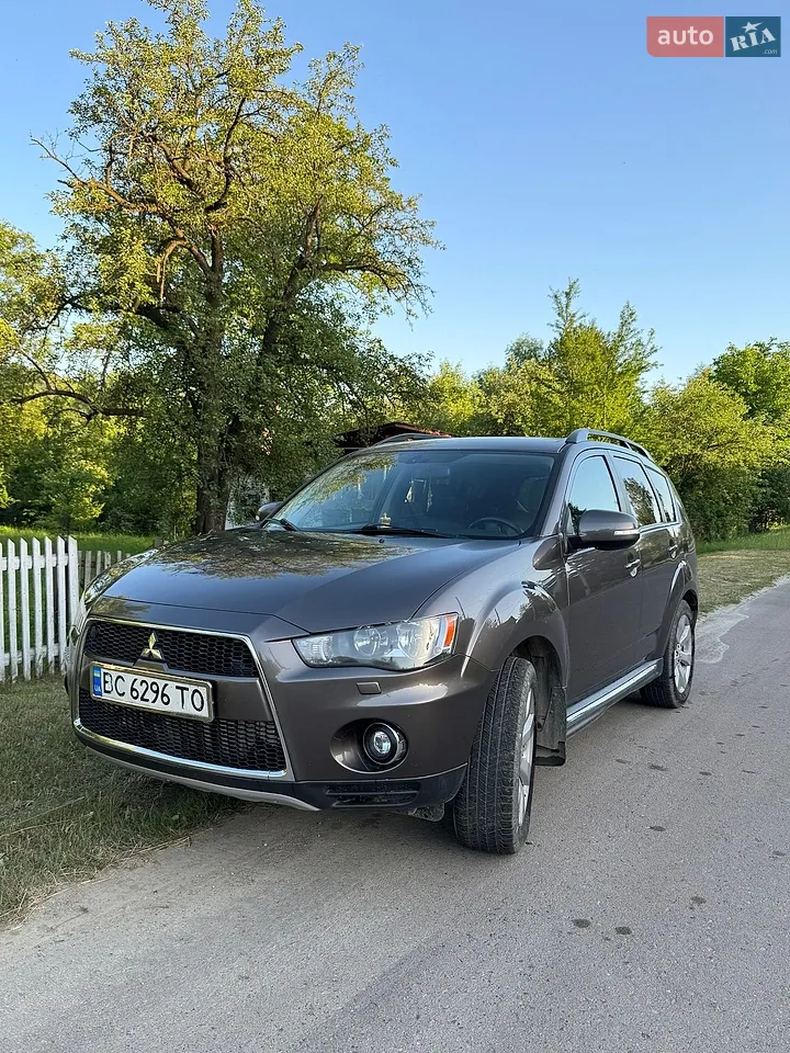 2010 Mitsubishi Outlander - мініатюра 17