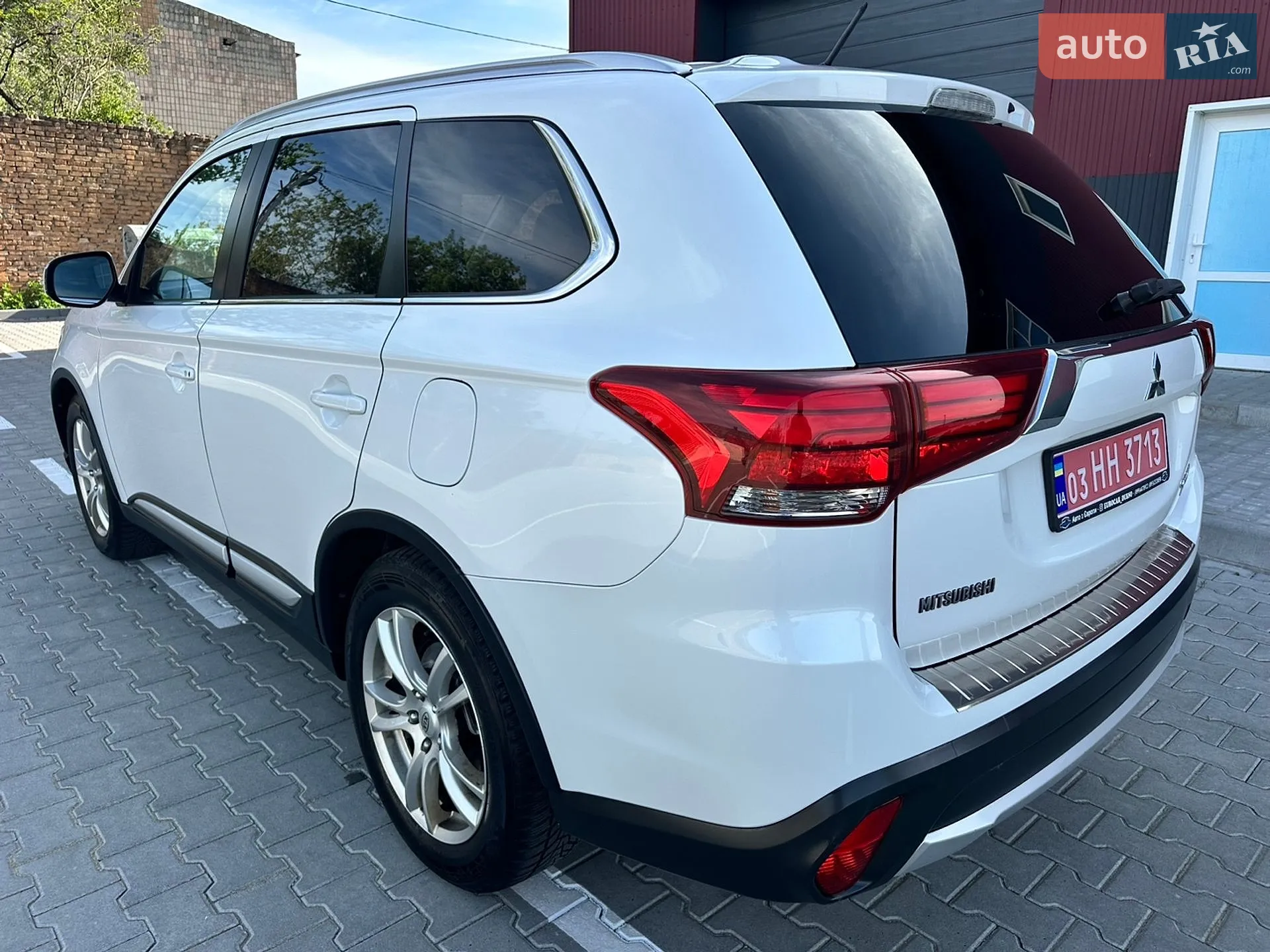 2016 Mitsubishi Outlander - мініатюра 17