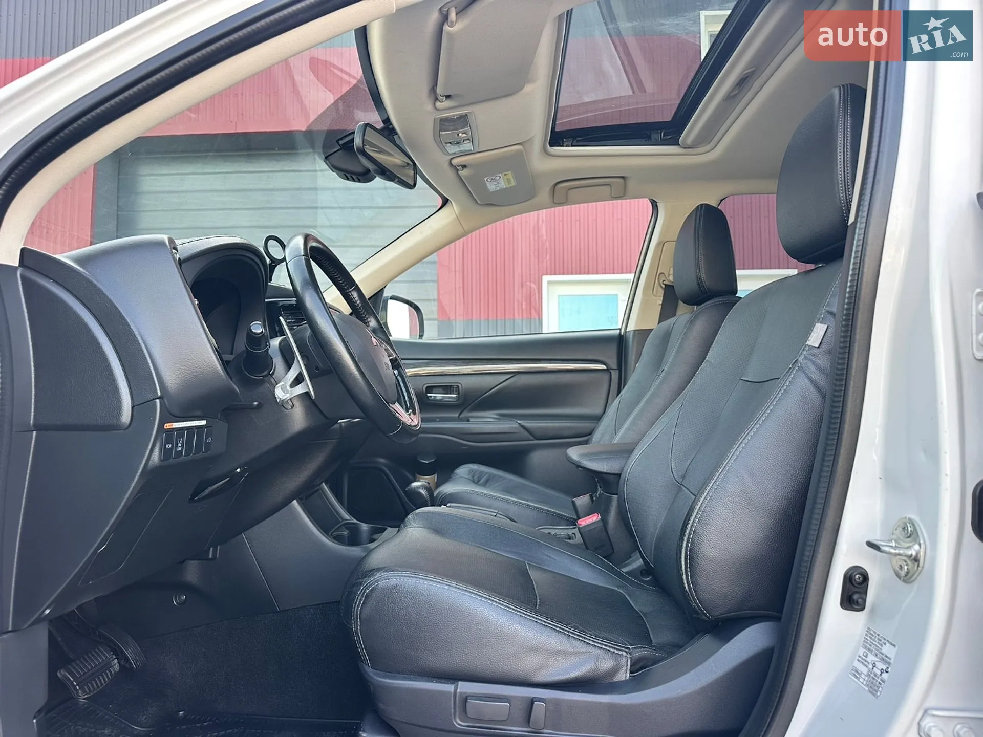 2016 Mitsubishi Outlander - мініатюра 23