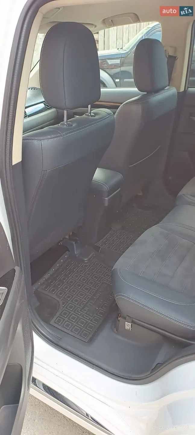 2018 Mitsubishi Outlander - мініатюра 19