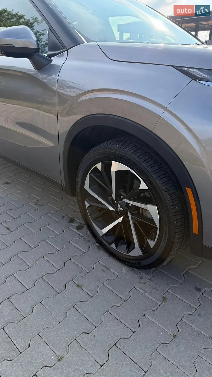 2021 Mitsubishi Outlander - мініатюра 6