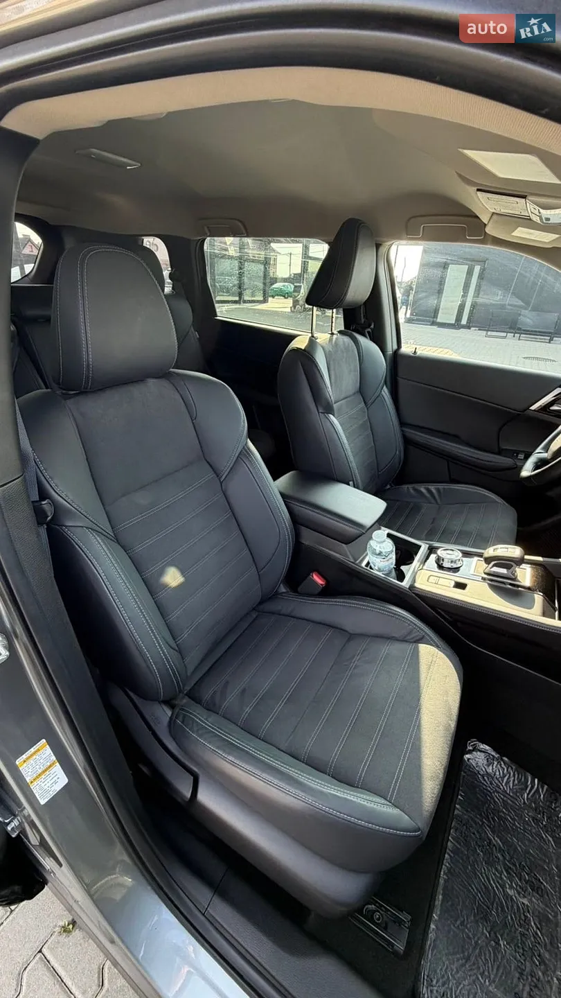 2021 Mitsubishi Outlander - мініатюра 32
