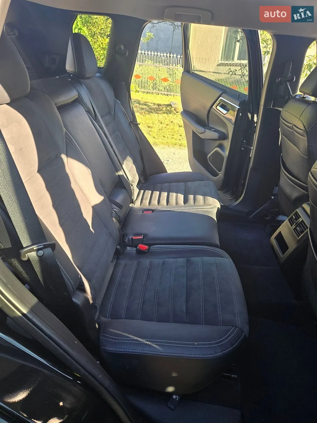2021 Mitsubishi Outlander - мініатюра 10