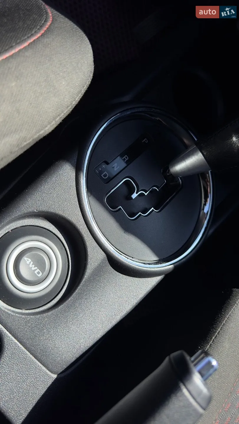 2016 Mitsubishi Outlander - мініатюра 10