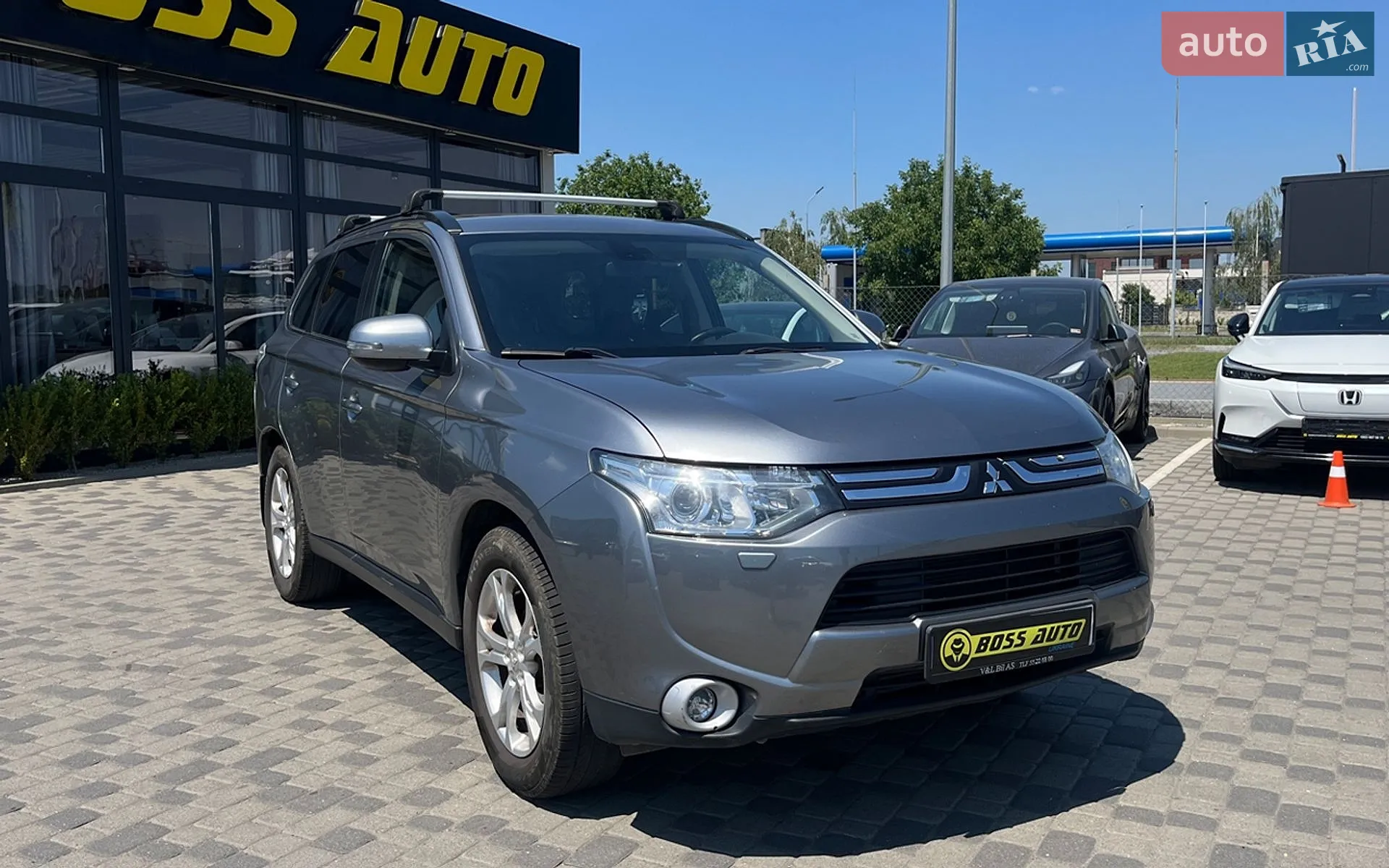 2012 Mitsubishi Outlander - фото 1