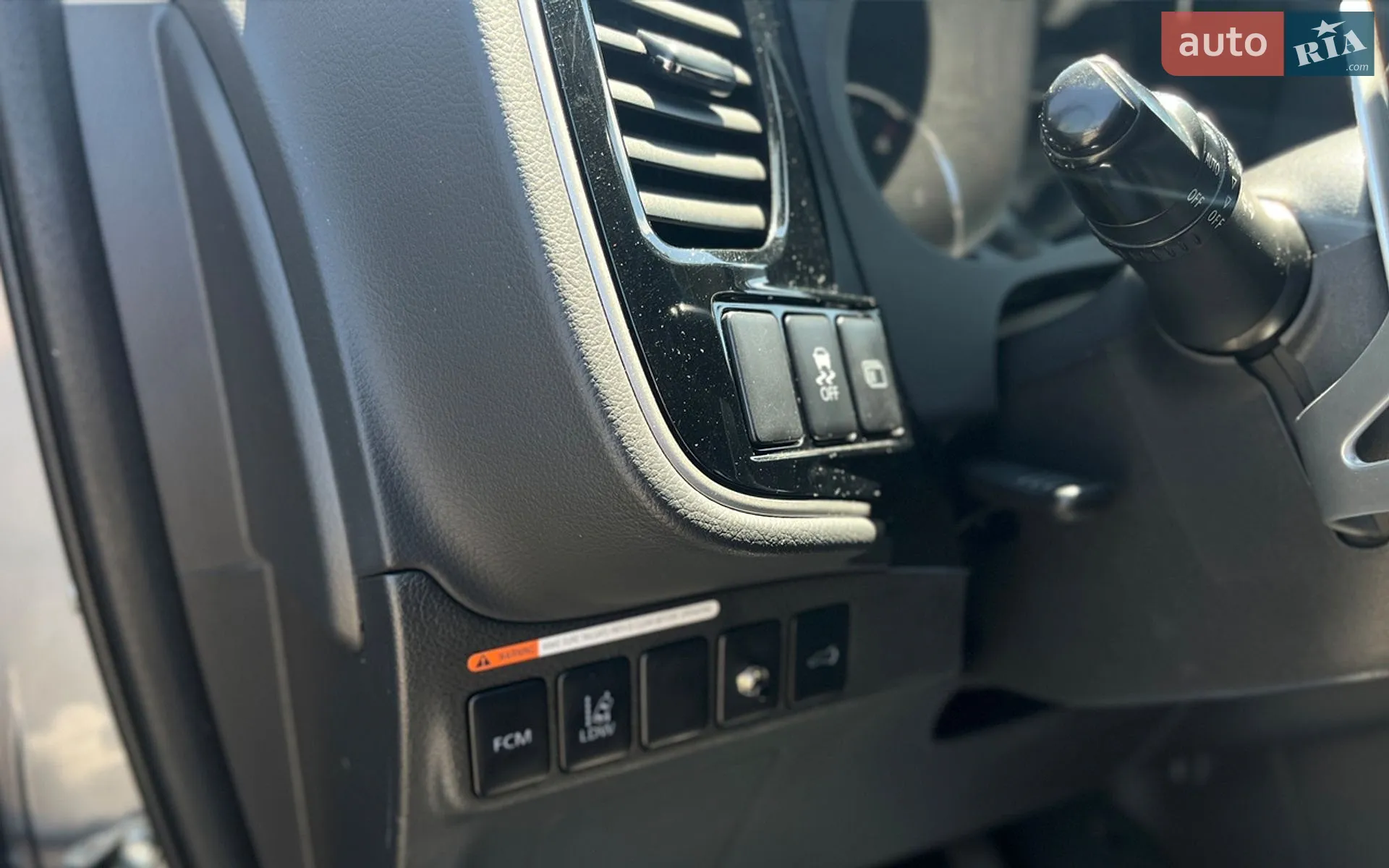 2012 Mitsubishi Outlander - мініатюра 12