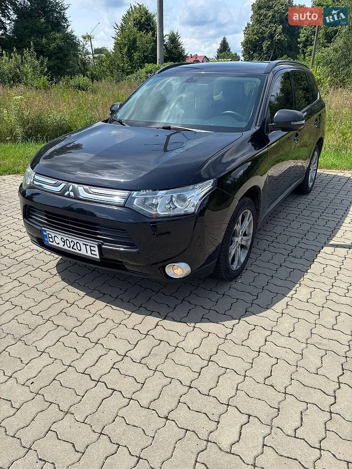 2012 Mitsubishi Outlander - мініатюра 16