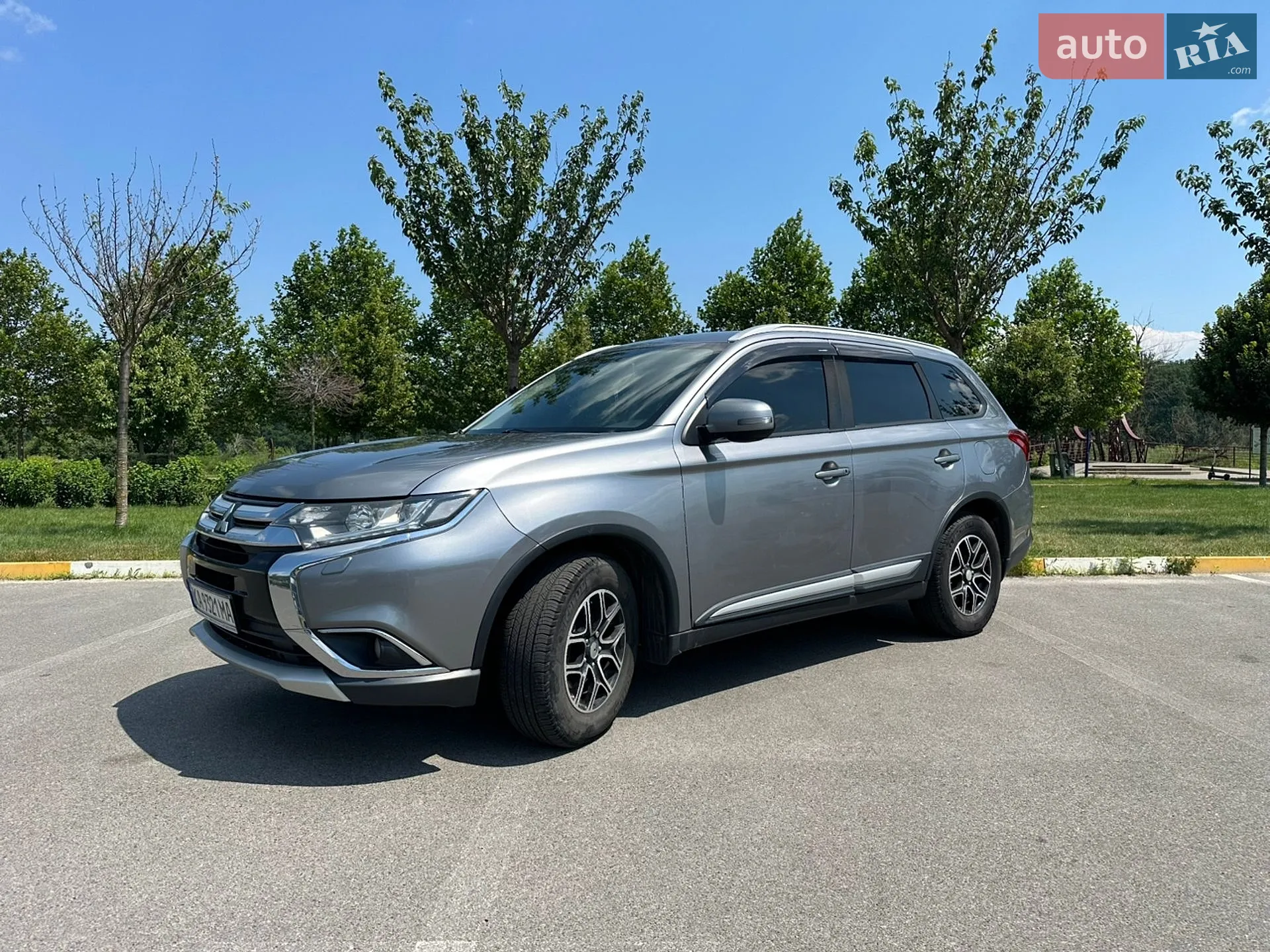 2016 Mitsubishi Outlander - мініатюра 2