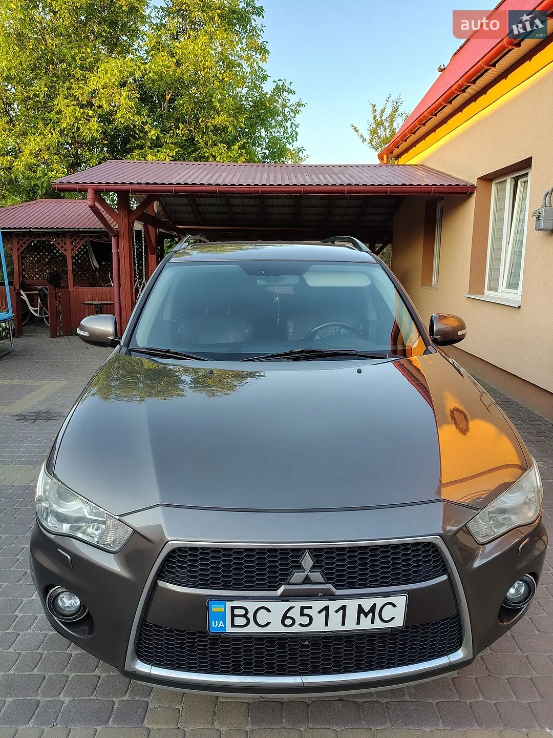 2011 Mitsubishi Outlander - фото 1