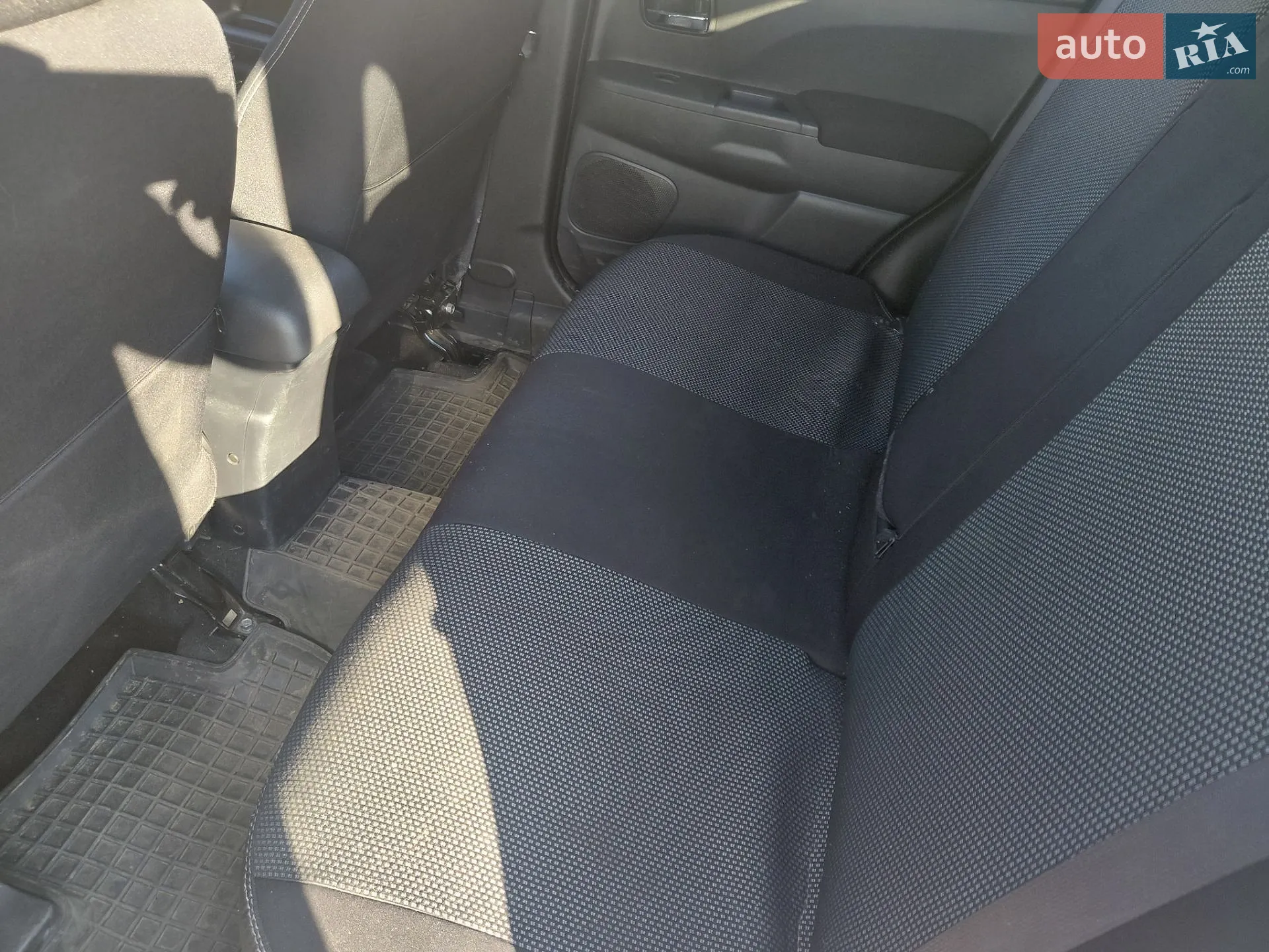 2016 Mitsubishi Outlander - мініатюра 8