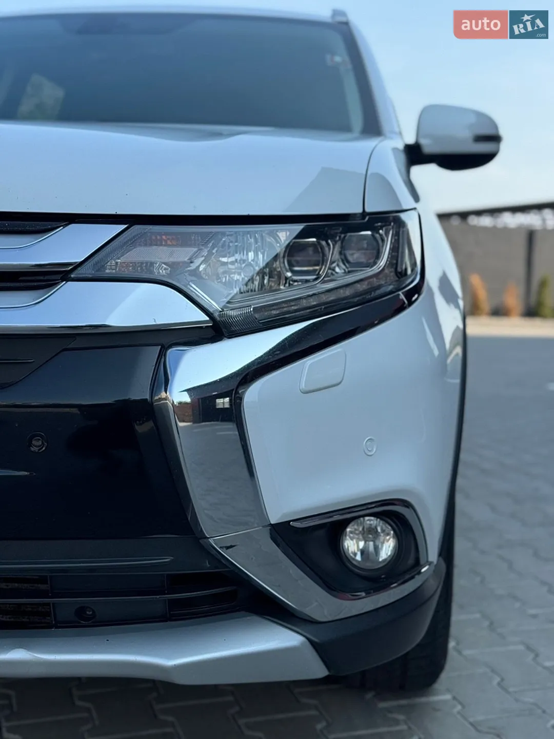 2016 Mitsubishi Outlander - мініатюра 11