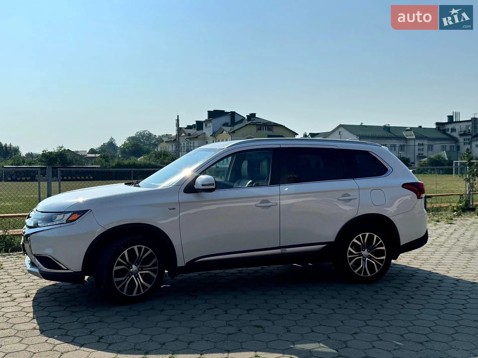 2016 Mitsubishi Outlander - мініатюра 4