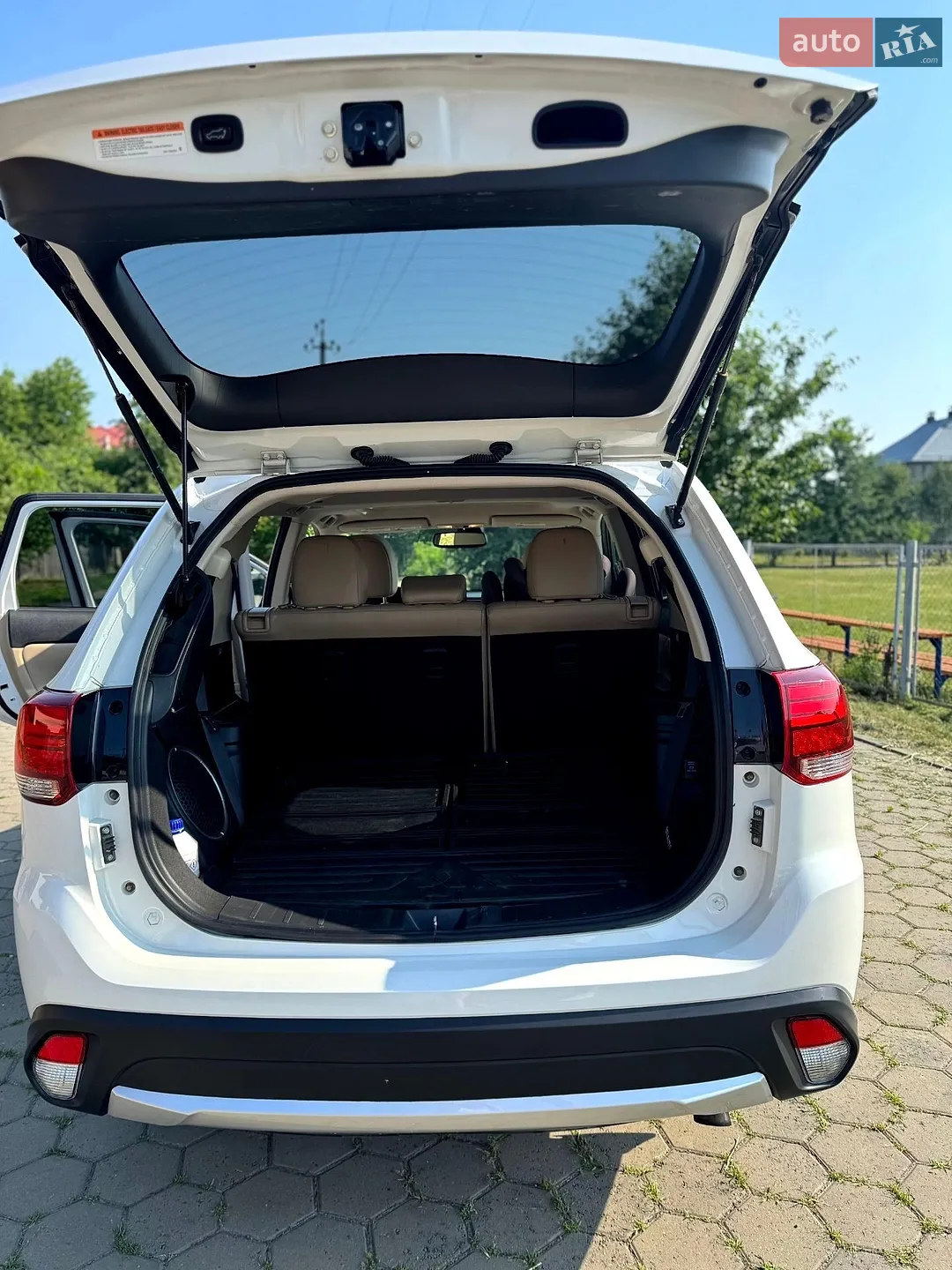 2016 Mitsubishi Outlander - мініатюра 12