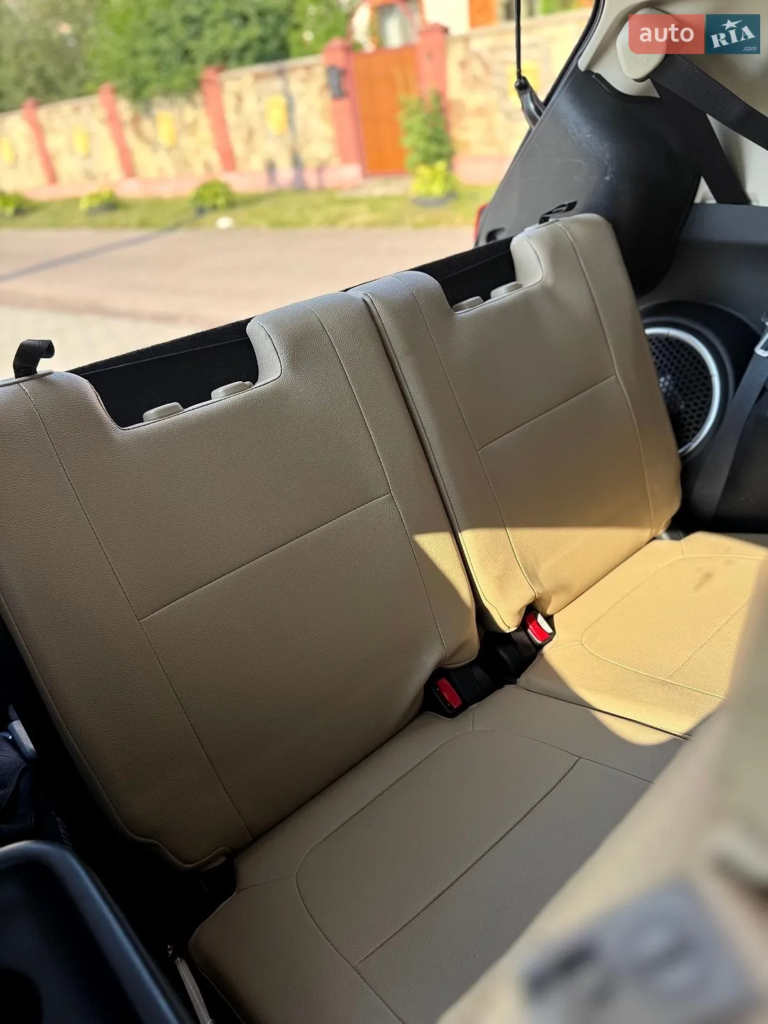 2016 Mitsubishi Outlander - мініатюра 16