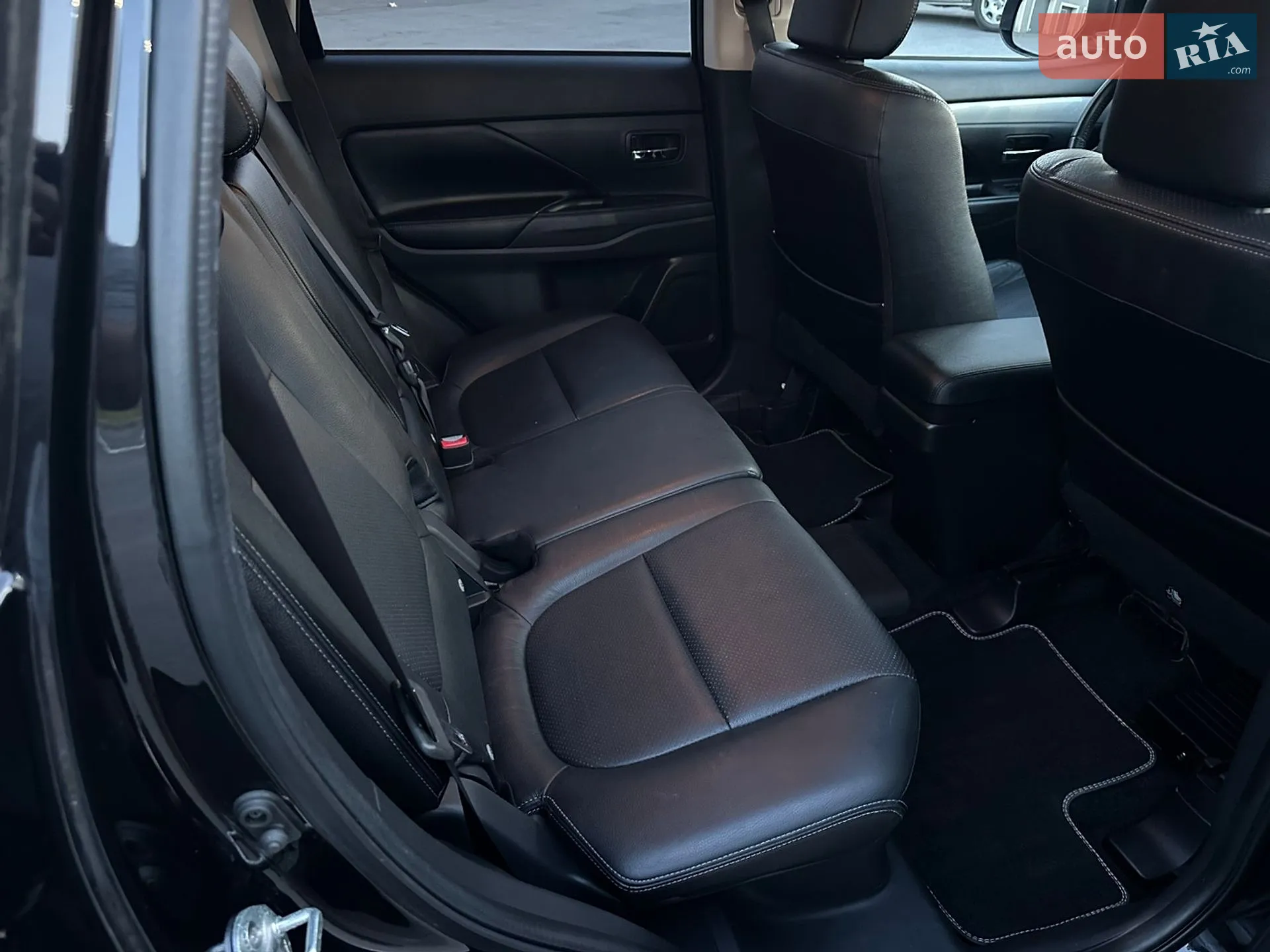 2013 Mitsubishi Outlander - мініатюра 34