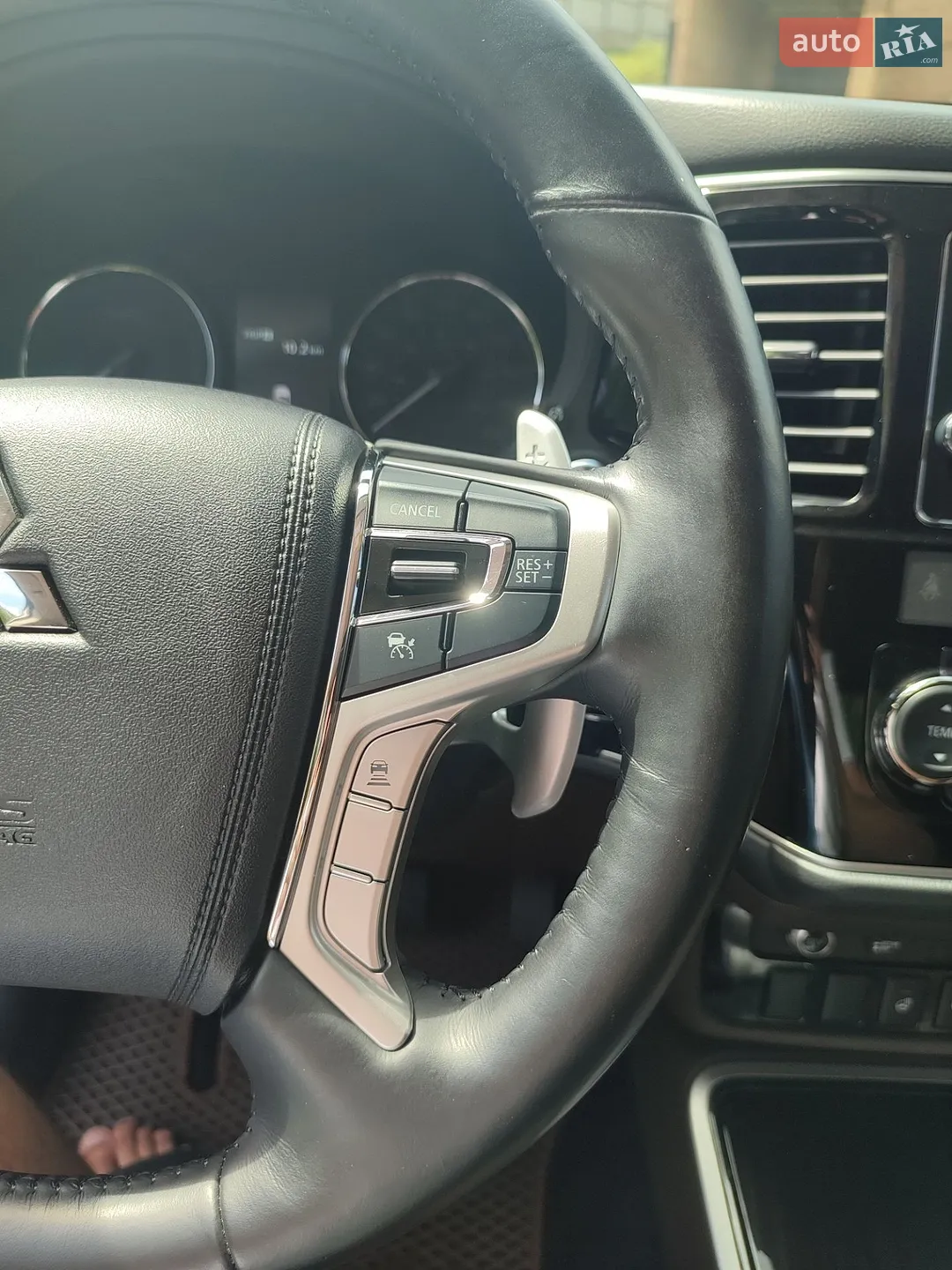 2018 Mitsubishi Outlander - мініатюра 23
