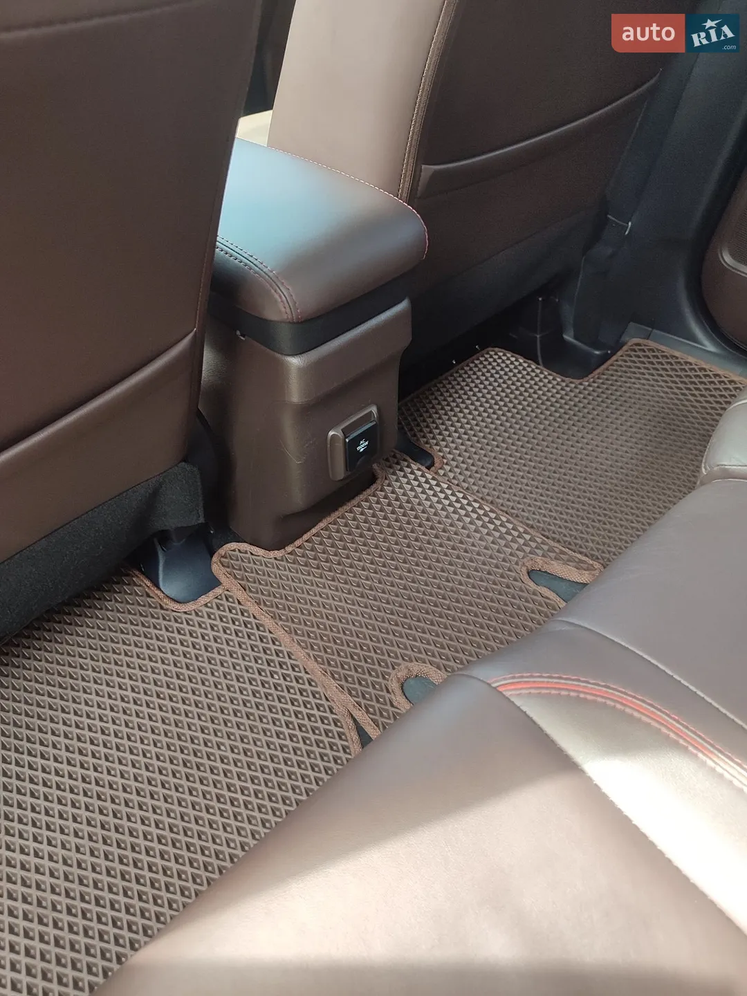 2018 Mitsubishi Outlander - мініатюра 48
