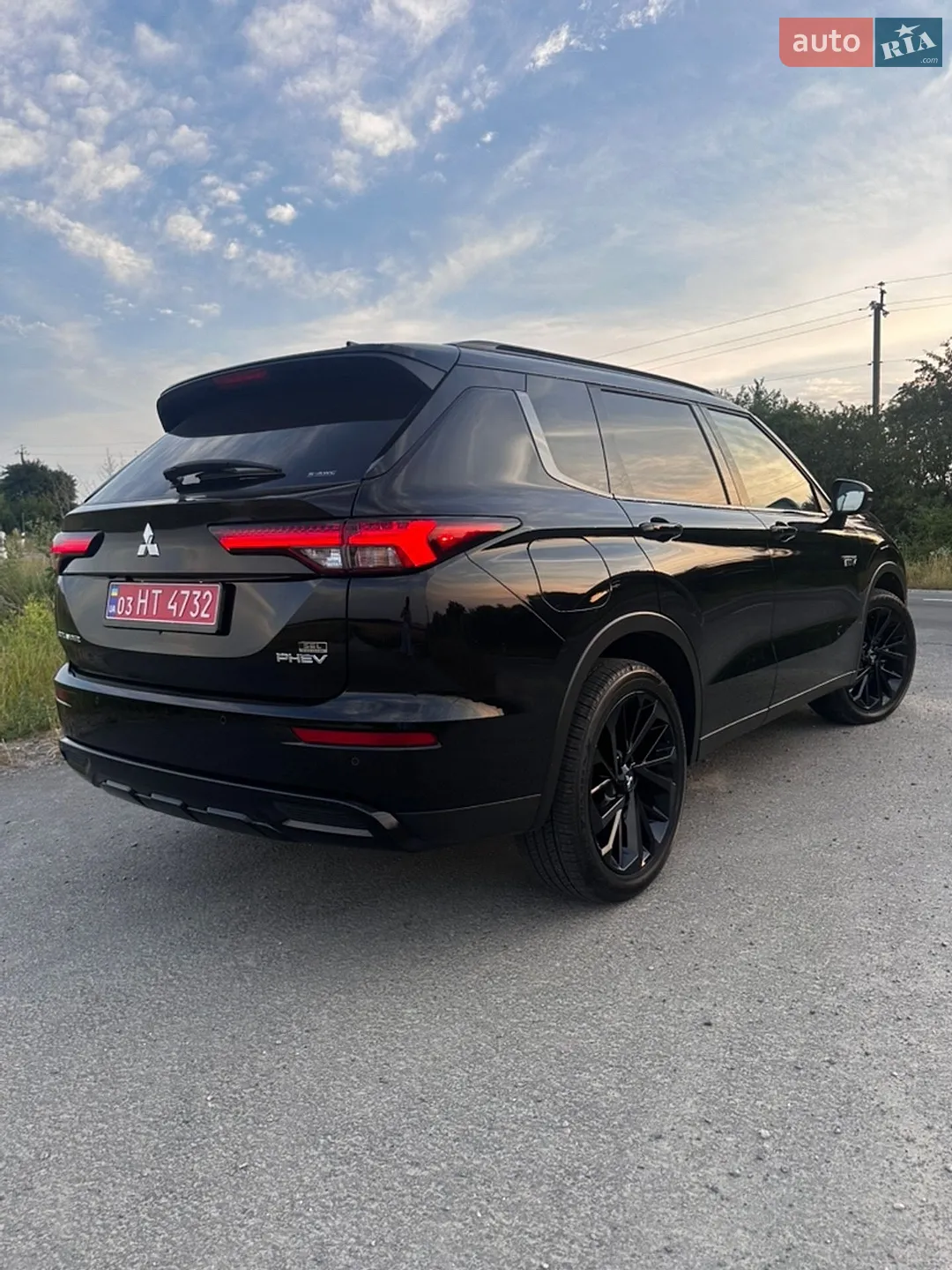 2025 Mitsubishi Outlander - мініатюра 3