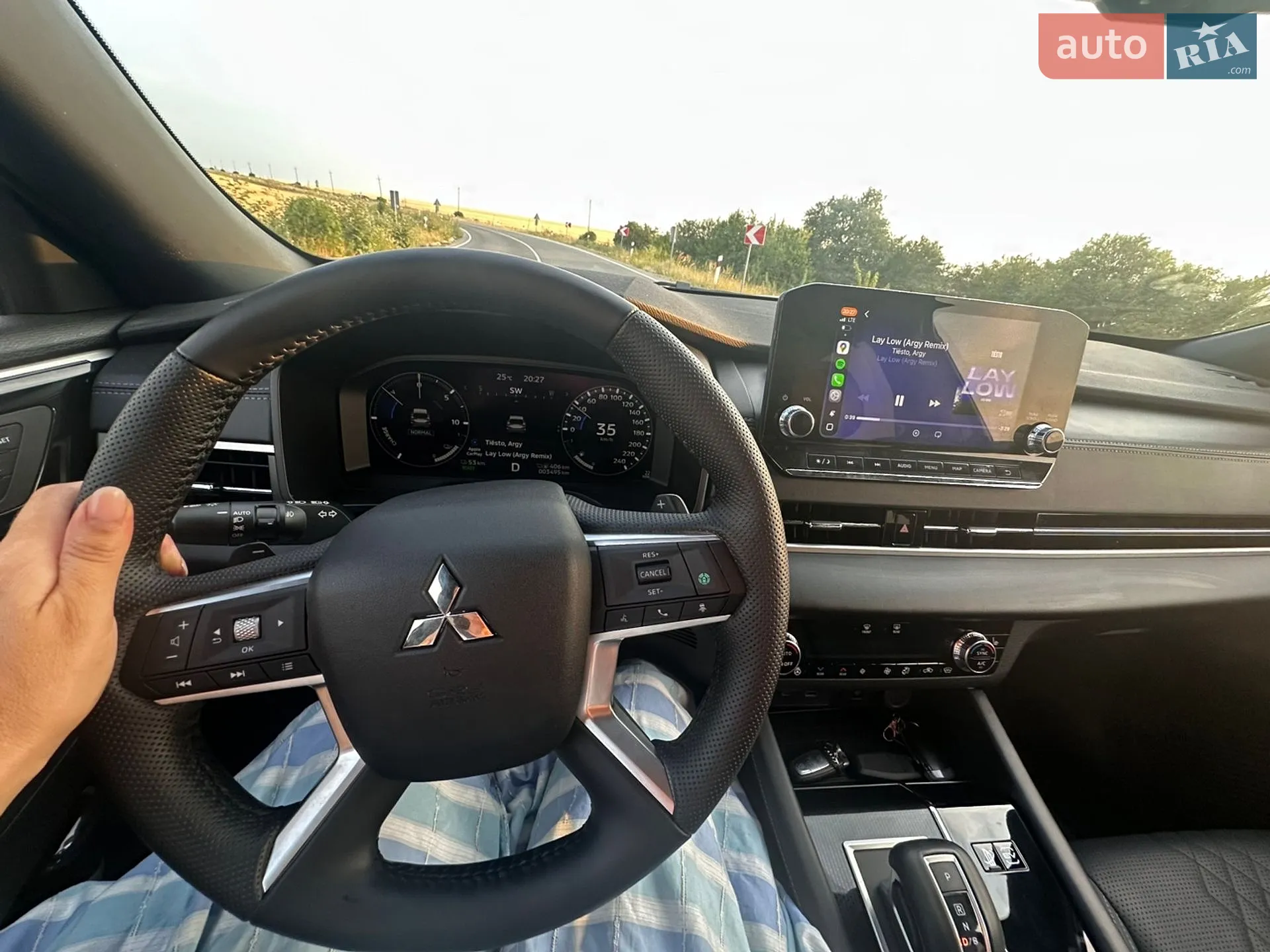 2025 Mitsubishi Outlander - мініатюра 62