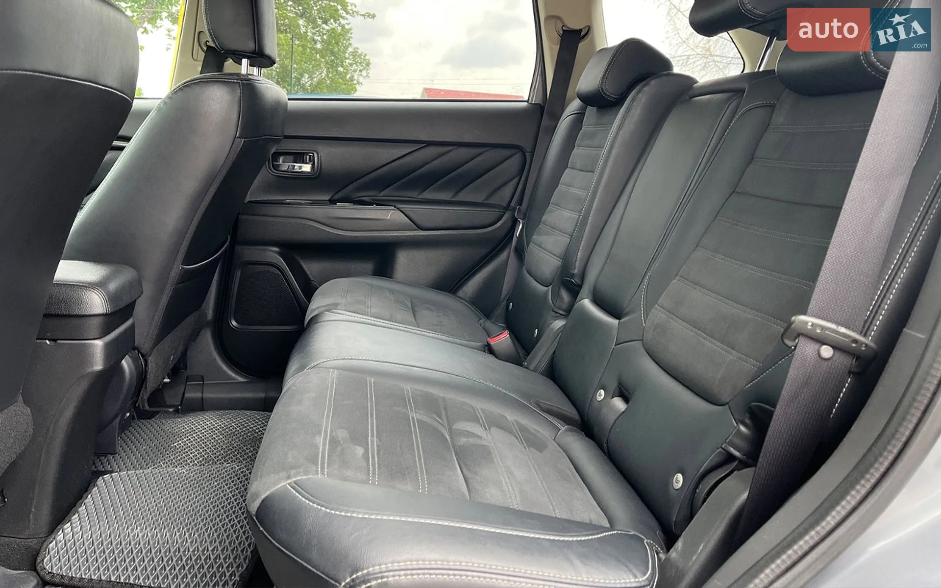 2016 Mitsubishi Outlander - мініатюра 24