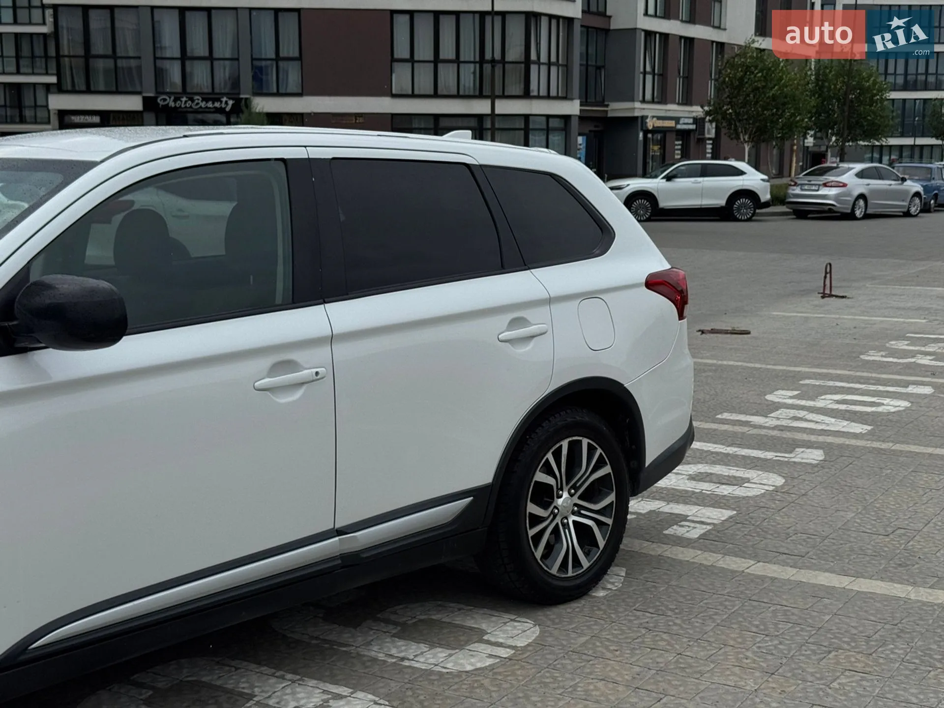 2016 Mitsubishi Outlander - мініатюра 5