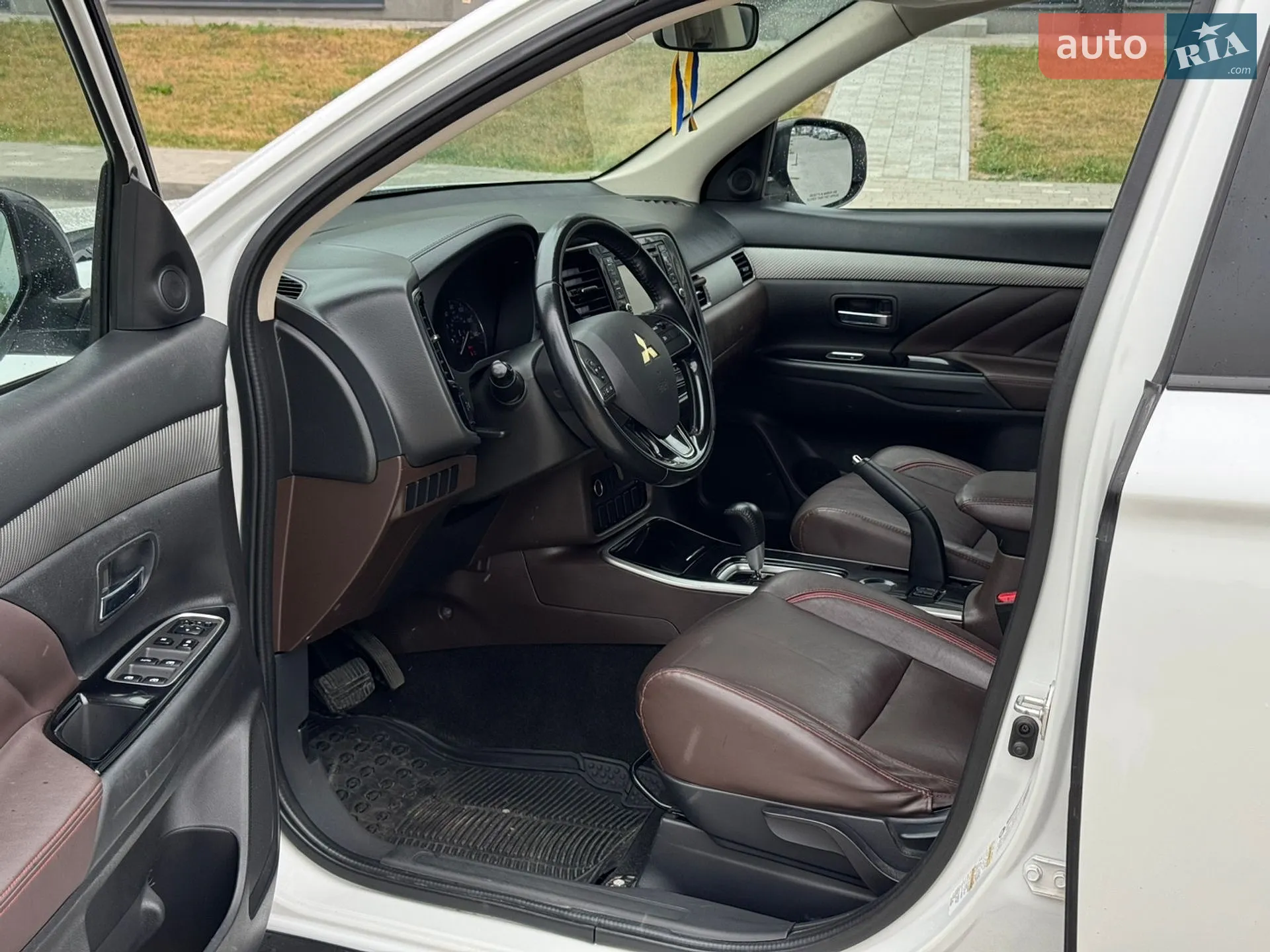 2016 Mitsubishi Outlander - мініатюра 17