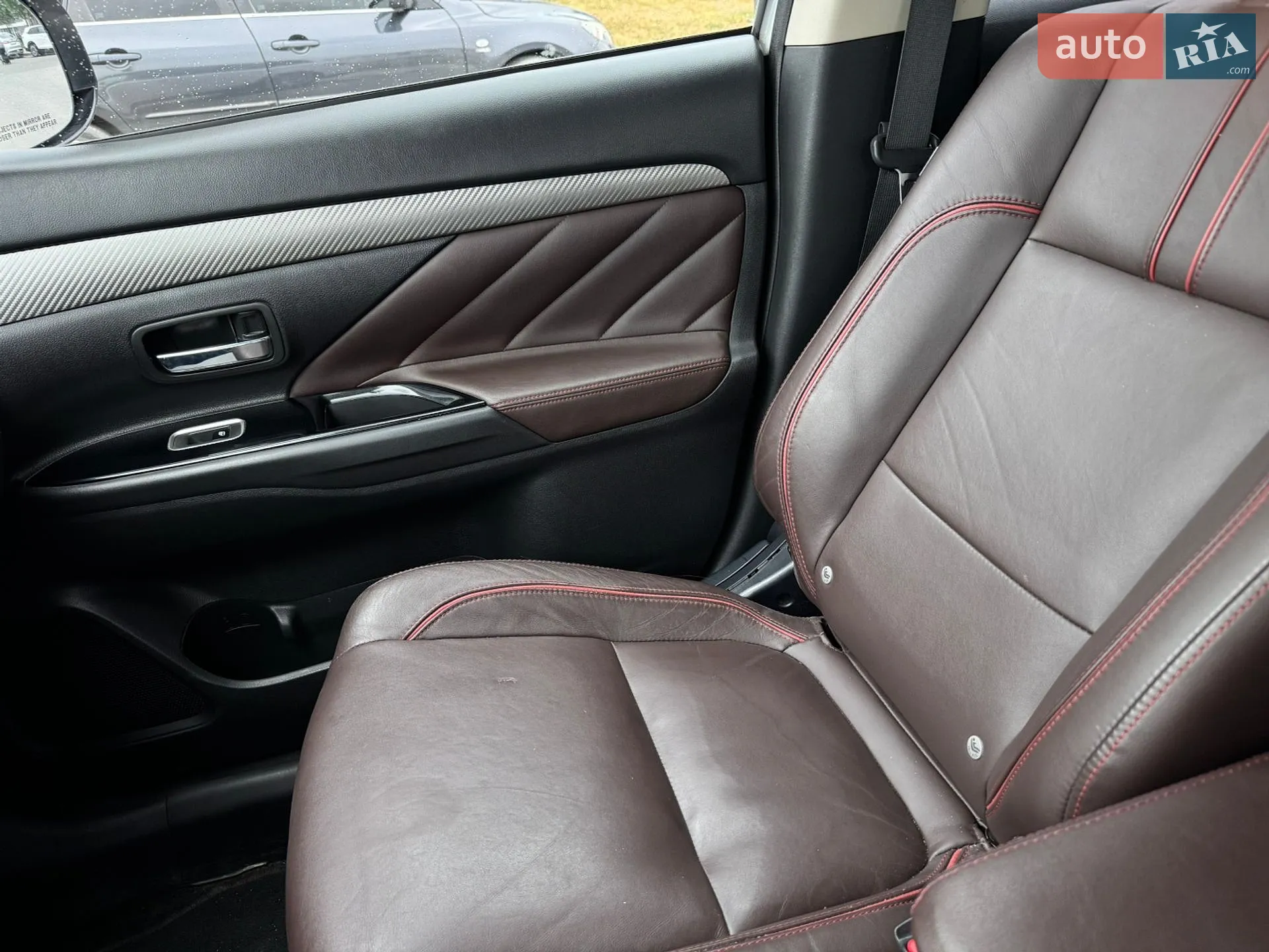 2016 Mitsubishi Outlander - мініатюра 31