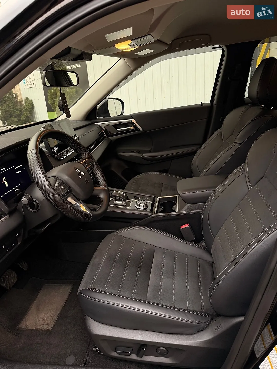 2024 Mitsubishi Outlander - мініатюра 13