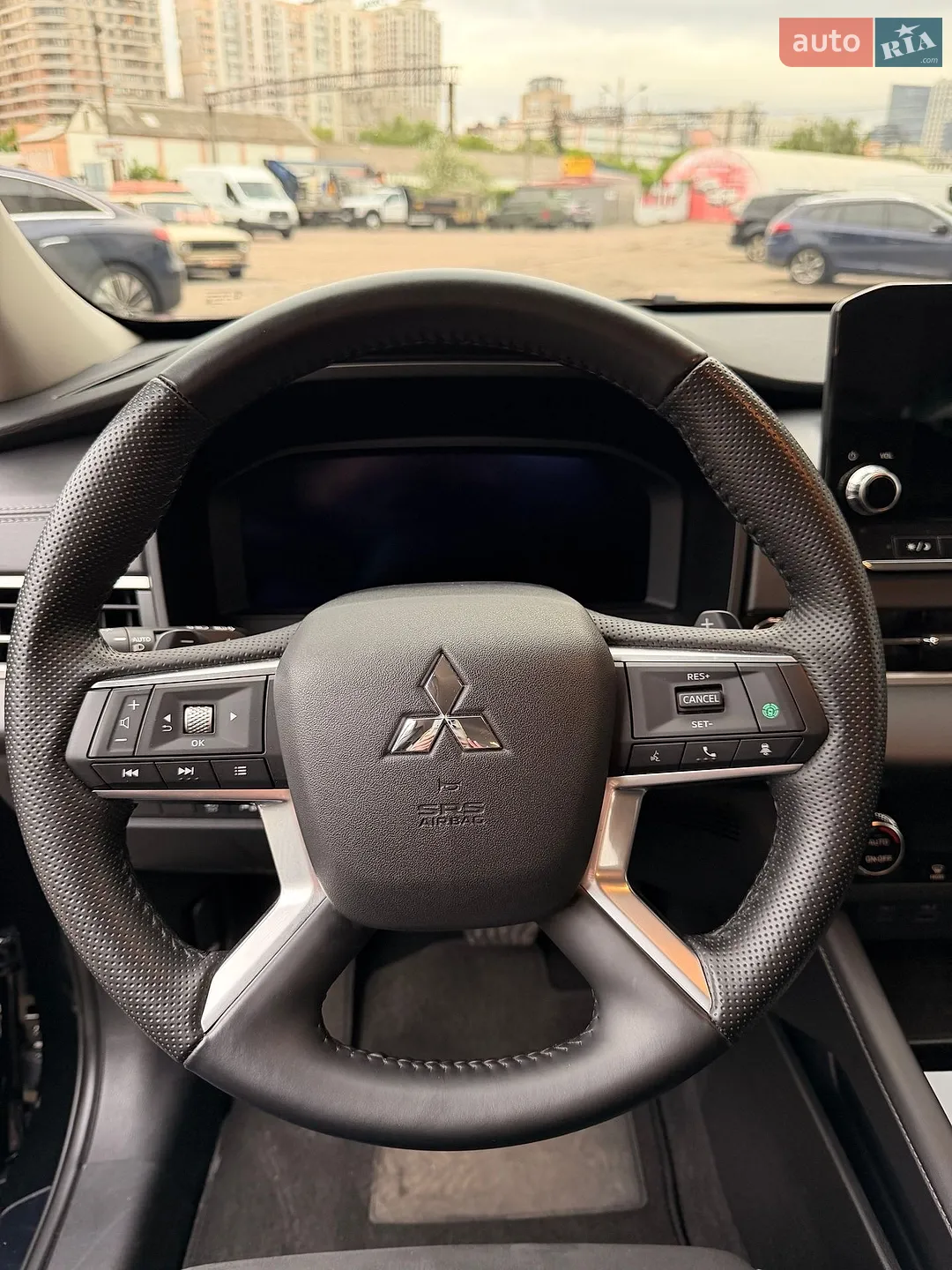 2024 Mitsubishi Outlander - мініатюра 17
