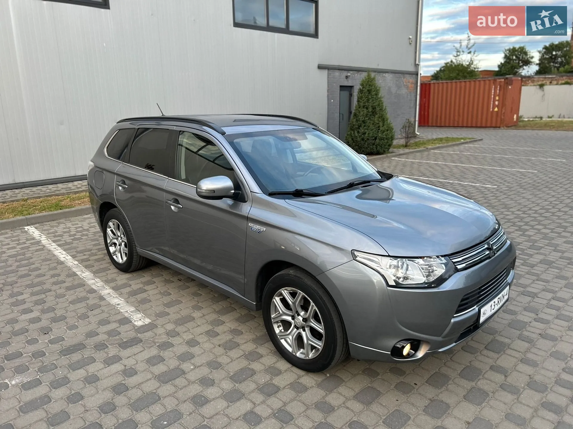 2014 Mitsubishi Outlander - мініатюра 6