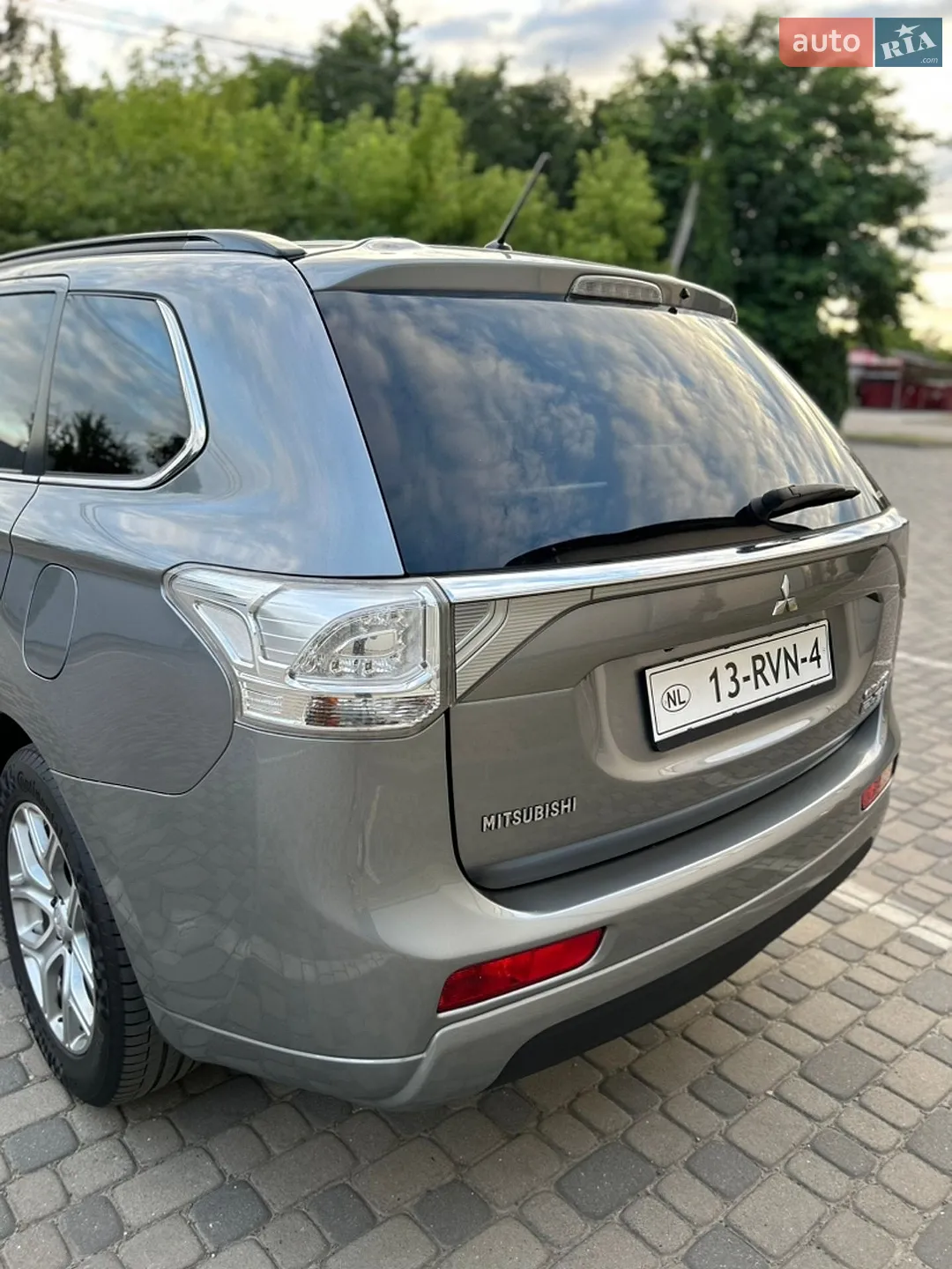 2014 Mitsubishi Outlander - мініатюра 19