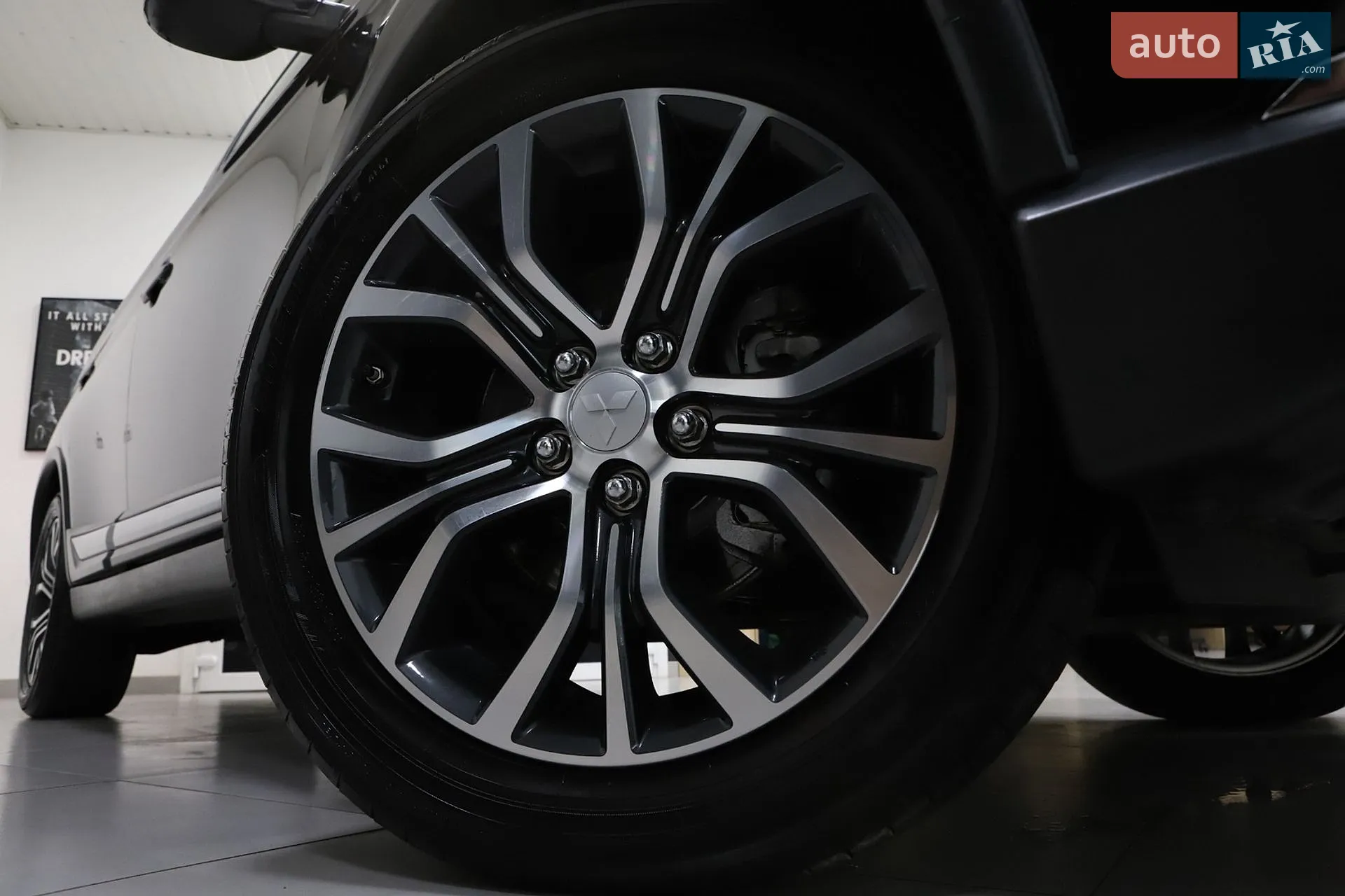 2016 Mitsubishi Outlander - мініатюра 19