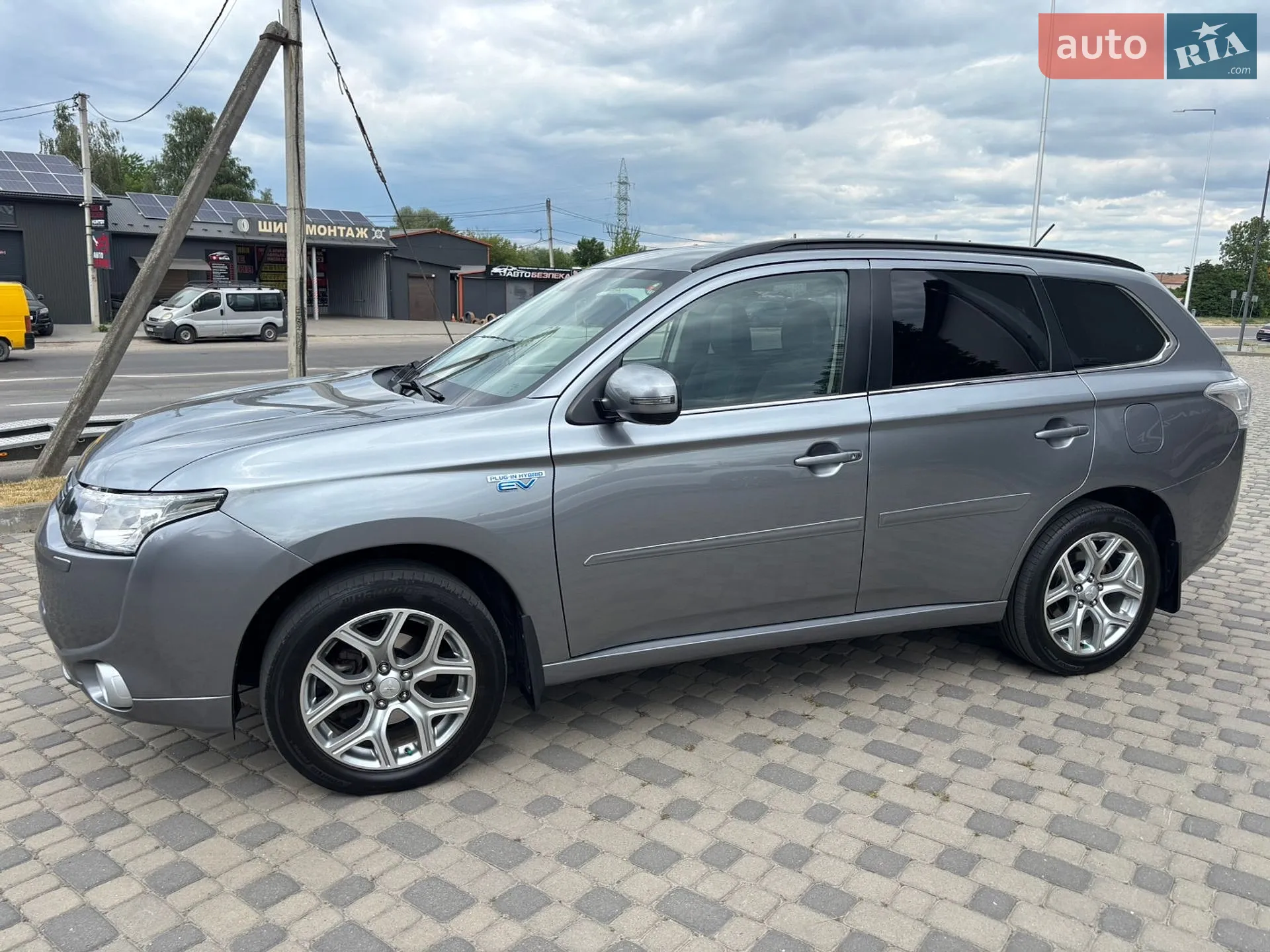 2013 Mitsubishi Outlander - мініатюра 19