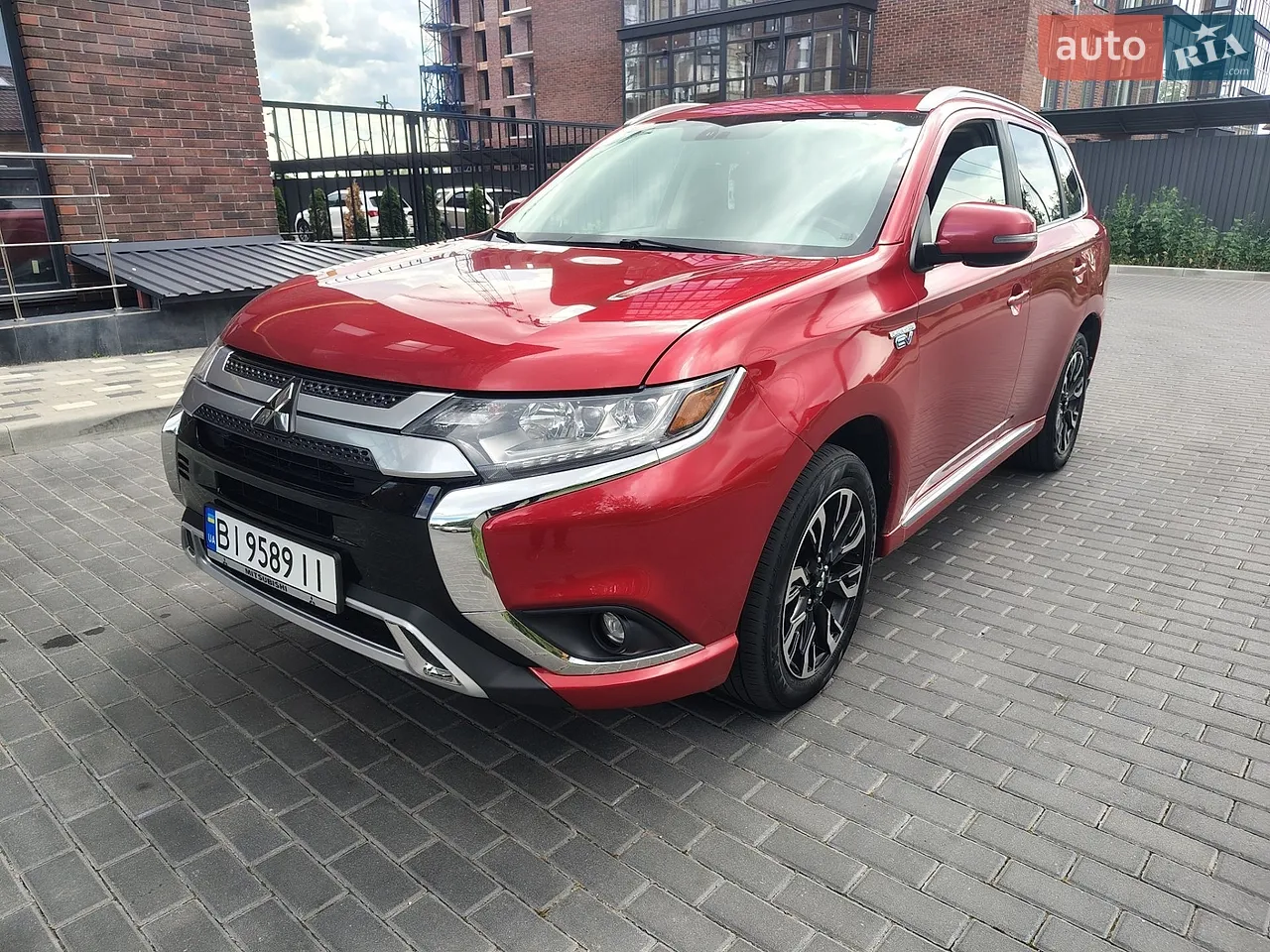 2018 Mitsubishi Outlander - мініатюра 15