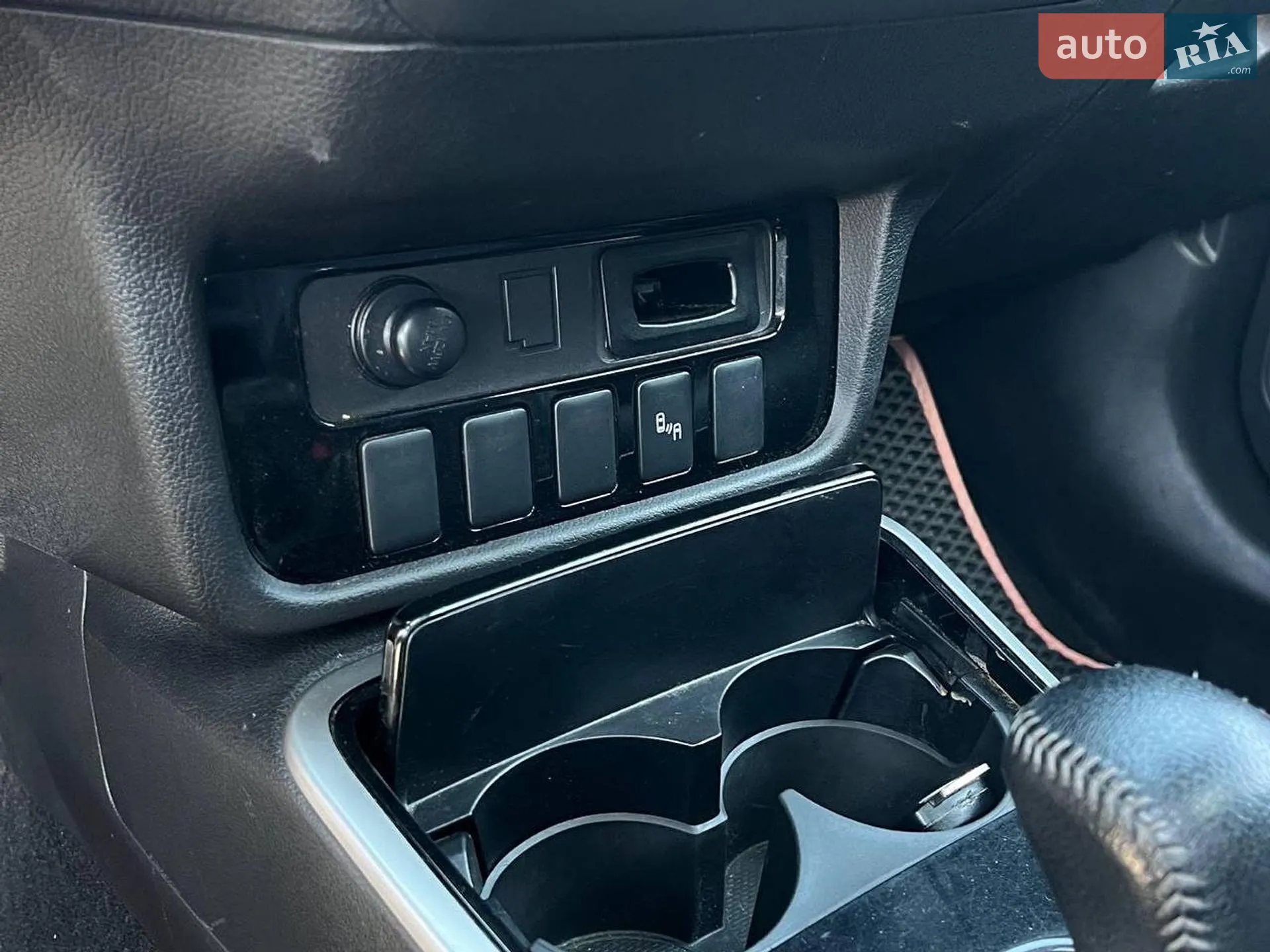 2017 Mitsubishi Outlander - мініатюра 19