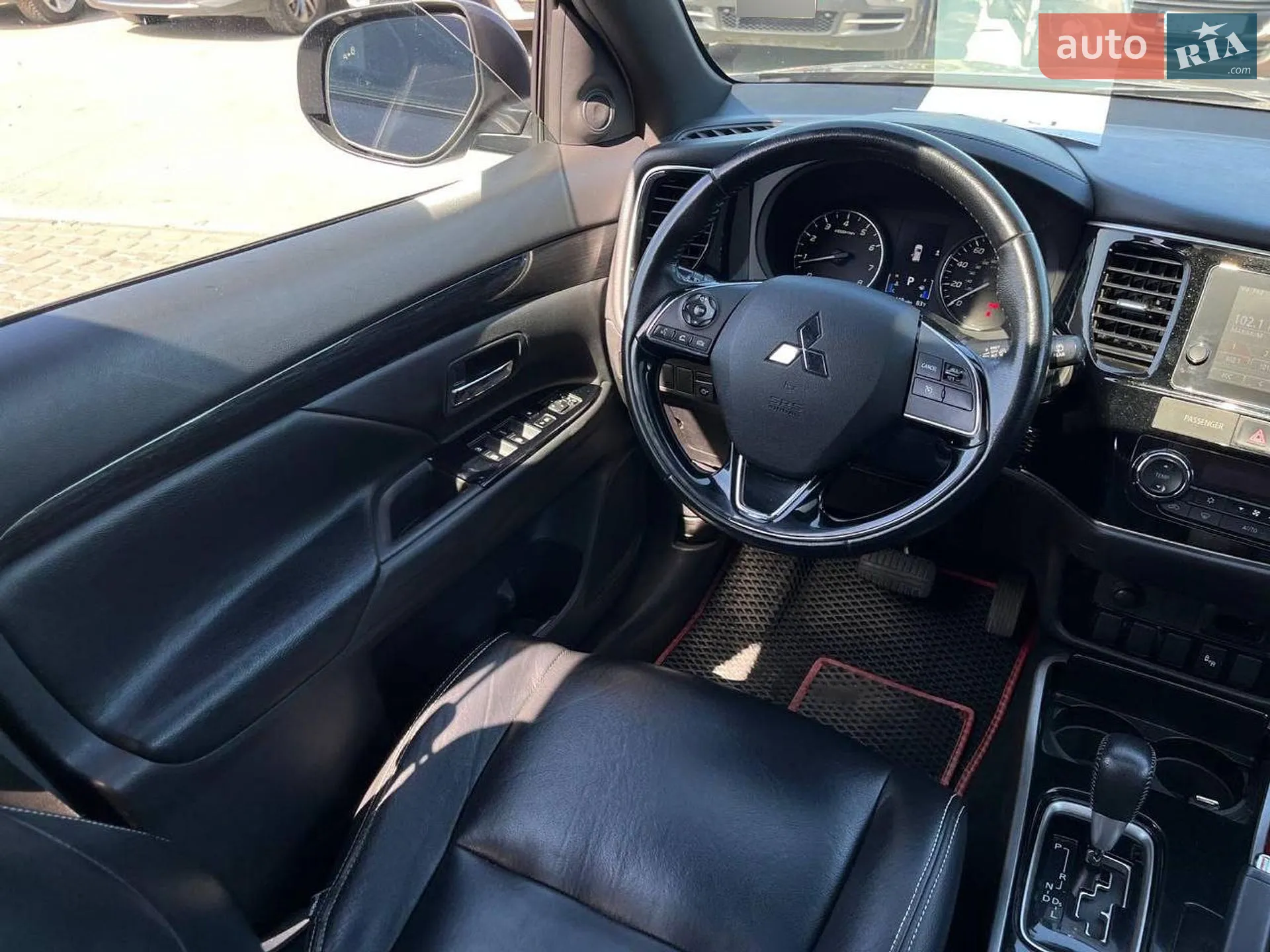 2017 Mitsubishi Outlander - мініатюра 27
