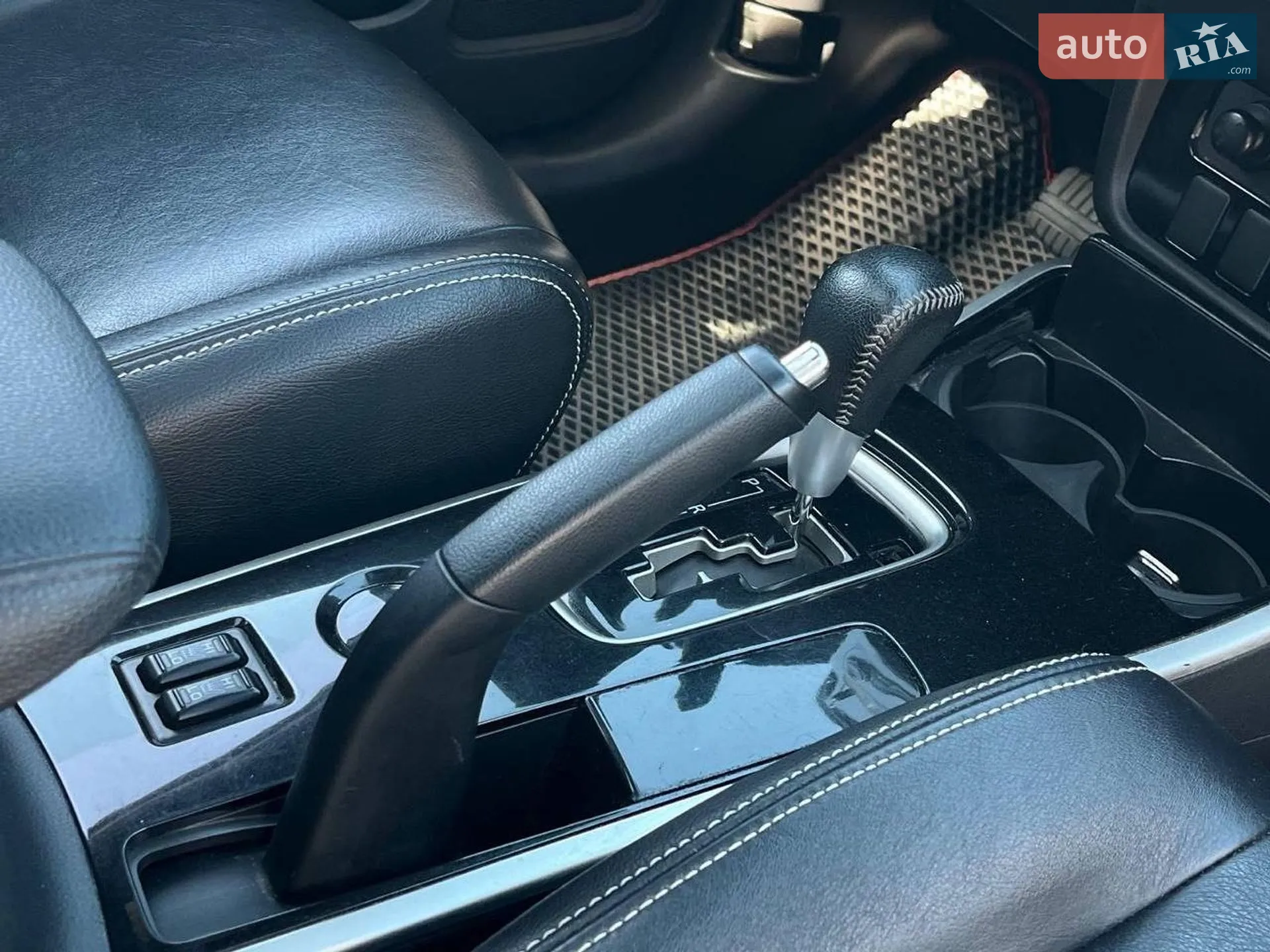 2017 Mitsubishi Outlander - мініатюра 34